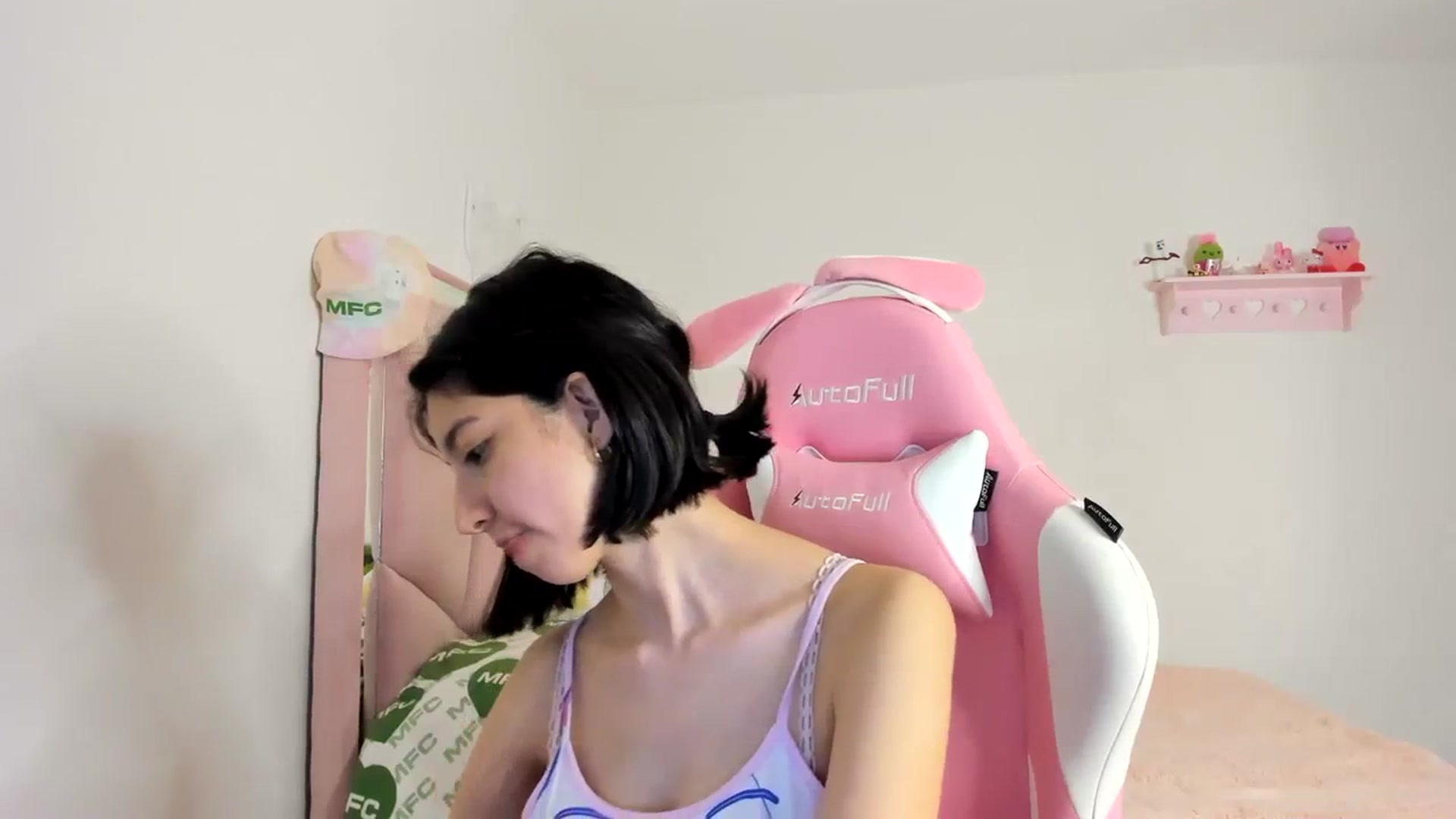 Gallery image thumbnail from Cherrycute666's myfreecams stream on, 03/21/2024, 07:31 image 8 of 20