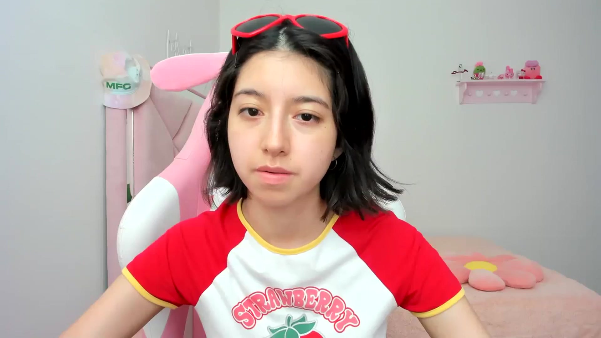 Gallery image thumbnail from Cherrycute666's myfreecams stream on, 03/21/2024, 19:59 image 3 of 20