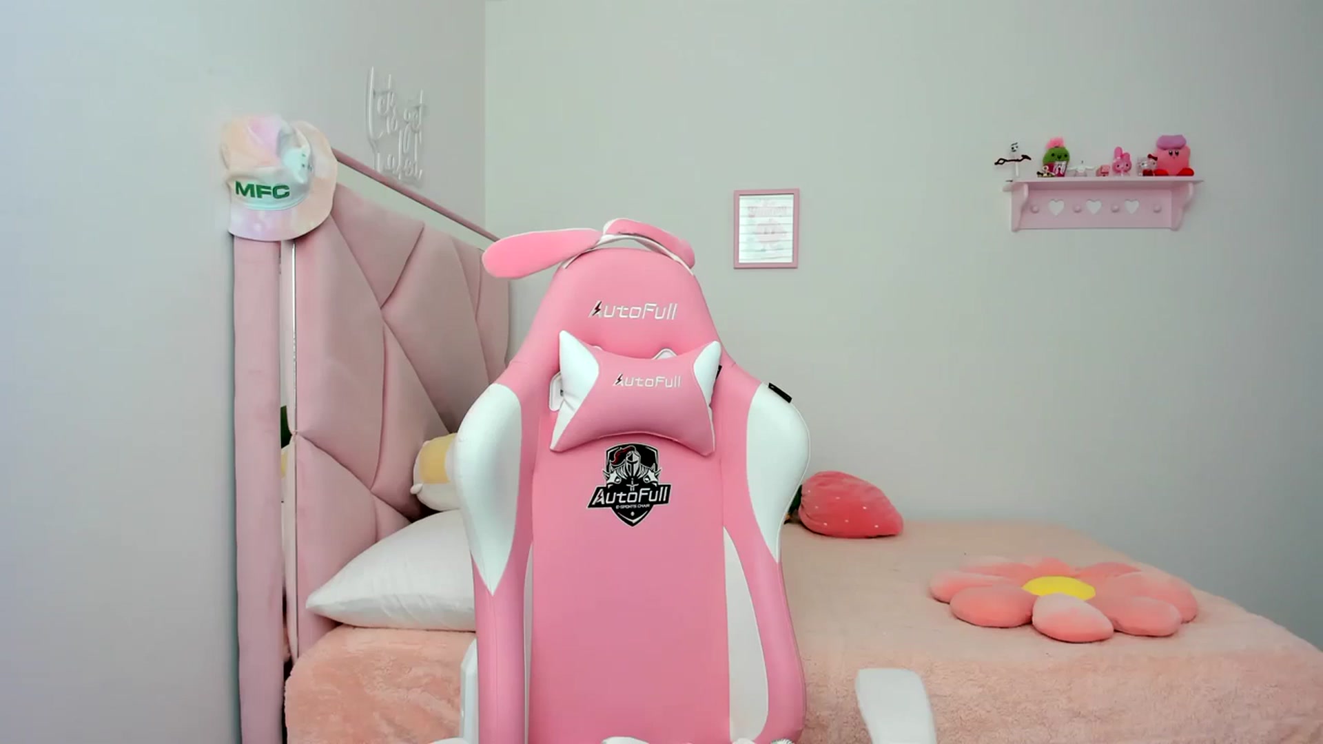 Gallery image thumbnail from Cherrycute666's myfreecams stream on, 03/21/2024, 19:59 image 16 of 20