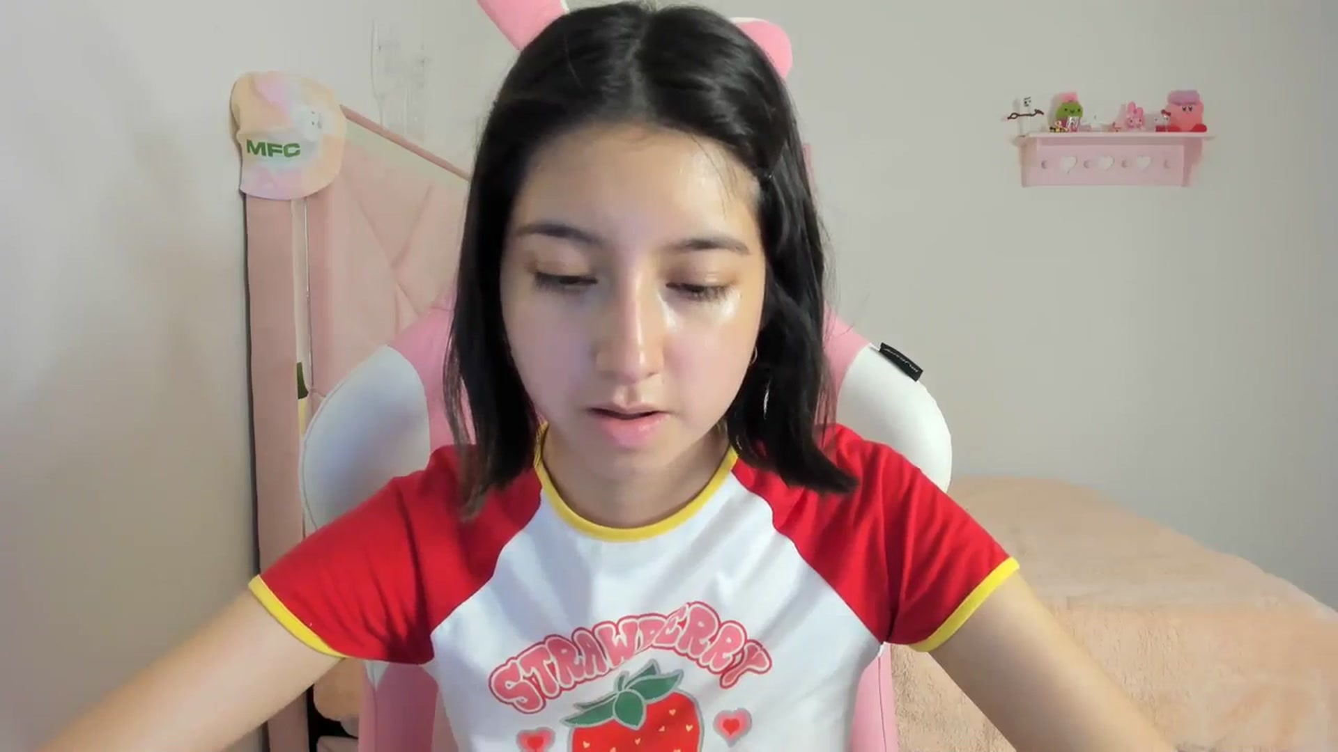 Gallery image thumbnail from Cherrycute666's myfreecams stream on, 03/22/2024, 03:55 image 19 of 20