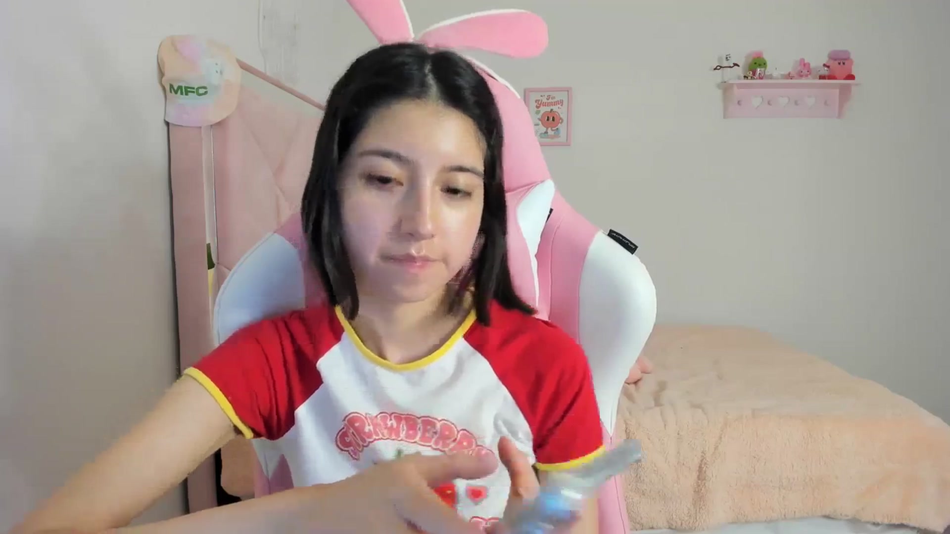 Gallery image thumbnail from Cherrycute666's myfreecams stream on, 03/22/2024, 03:55 image 11 of 20