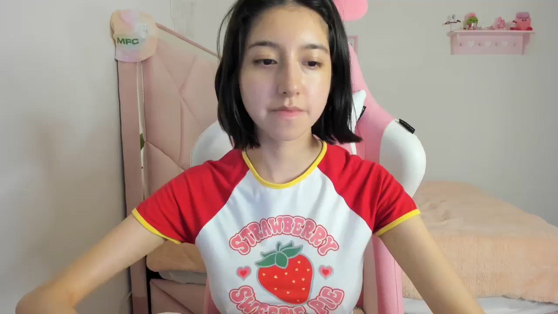 Gallery image thumbnail from Cherrycute666's myfreecams stream on, 03/22/2024, 08:24 image 9 of 20