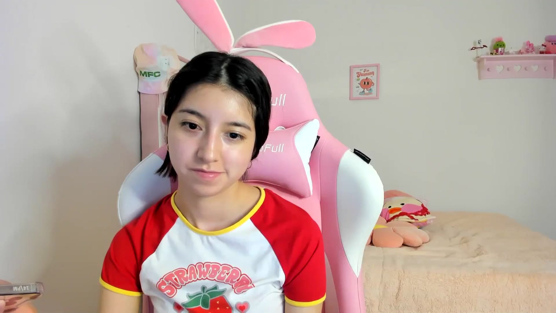 Gallery image thumbnail from Cherrycute666's myfreecams stream on, 03/22/2024, 09:30 image 14 of 20