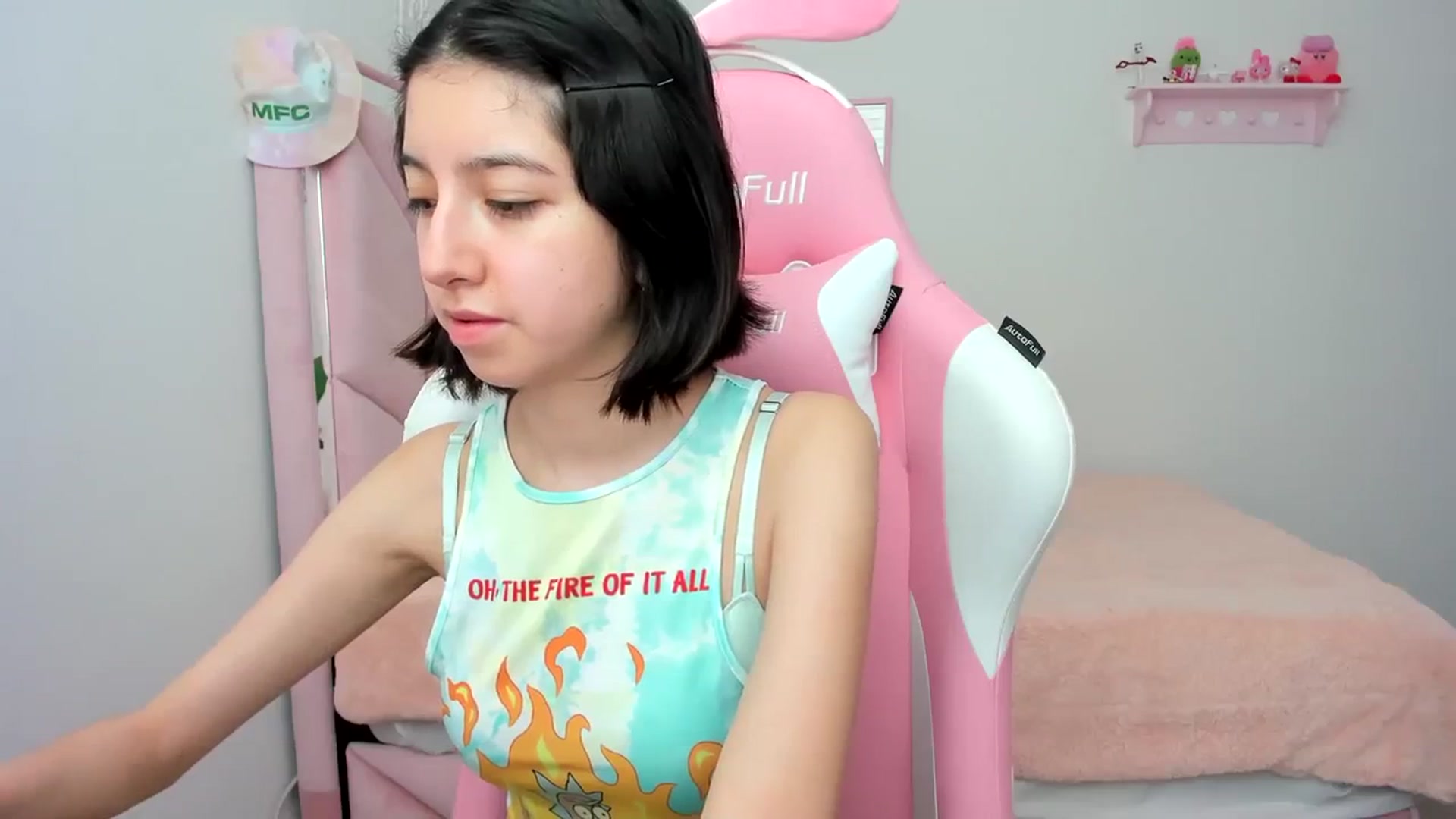 Gallery image thumbnail from Cherrycute666's myfreecams stream on, 03/22/2024, 21:41 image 7 of 20