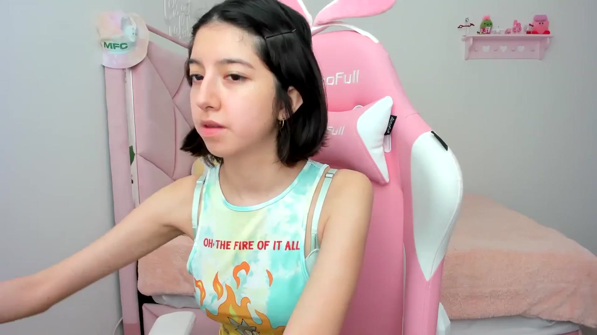 Gallery image thumbnail from Cherrycute666's myfreecams stream on, 03/22/2024, 21:41 image 3 of 20