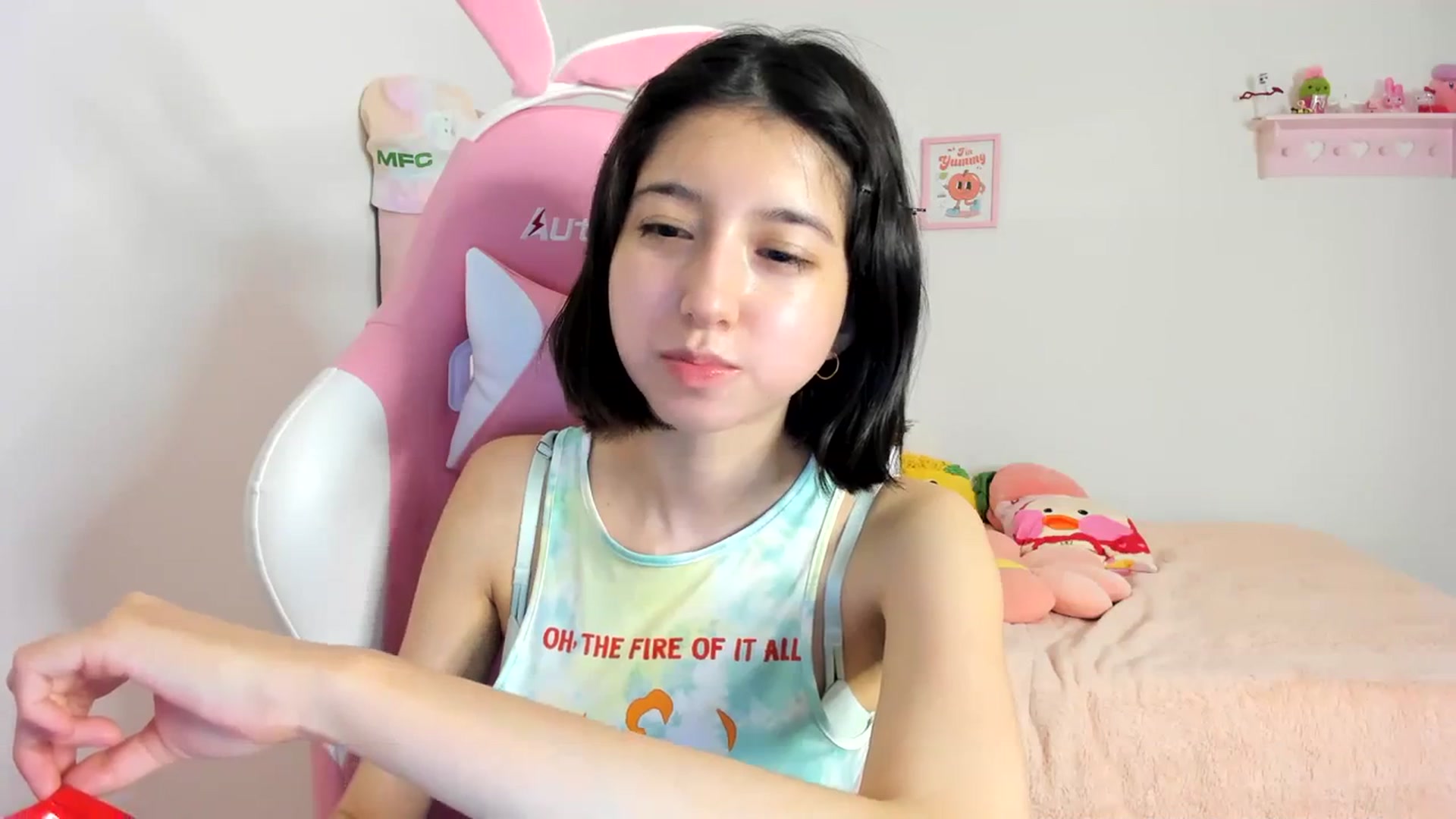 Gallery image thumbnail from Cherrycute666's myfreecams stream on, 03/23/2024, 04:49 image 16 of 20