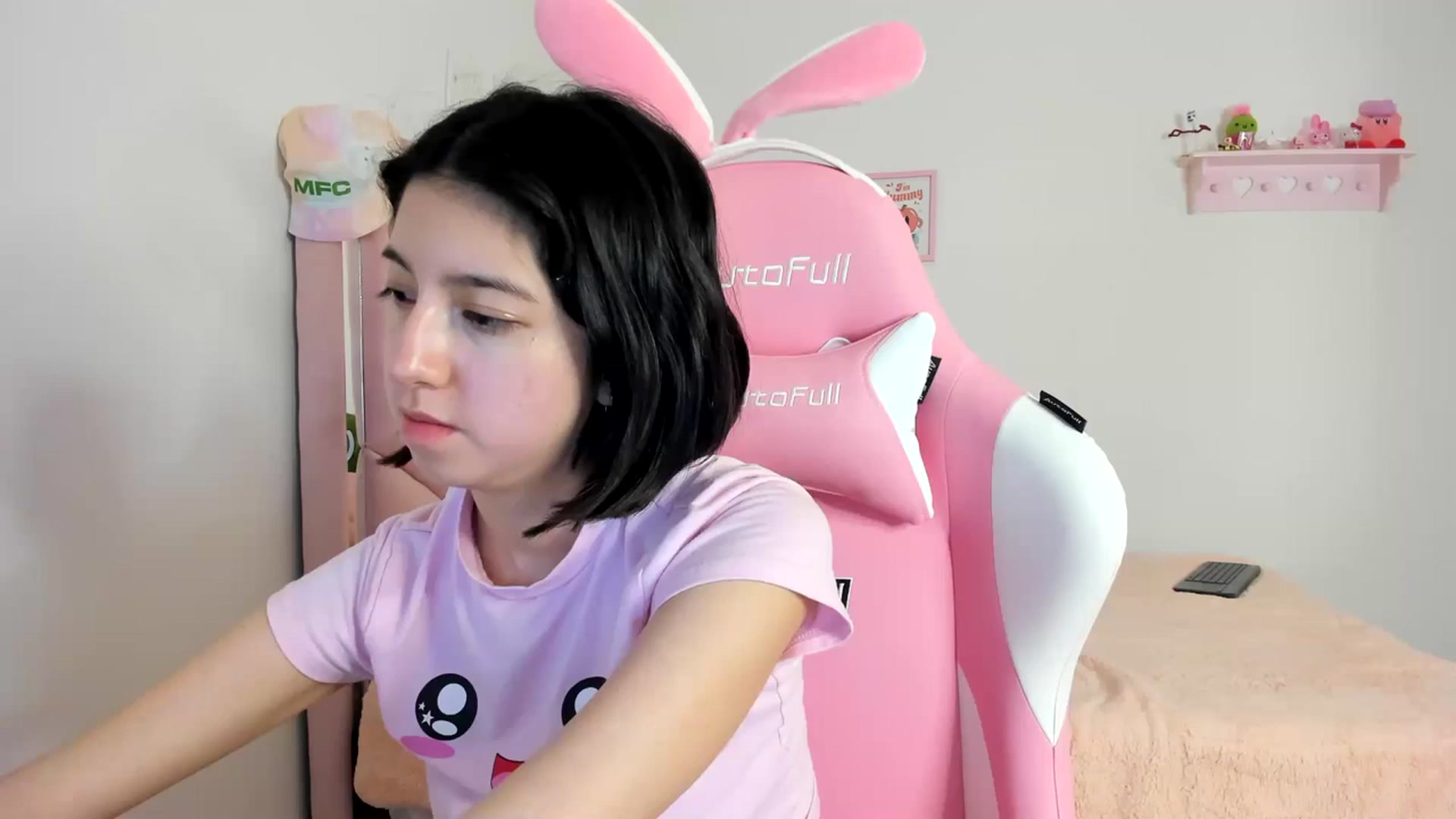 Gallery image thumbnail from Cherrycute666's myfreecams stream on, 03/24/2024, 03:57 image 20 of 20