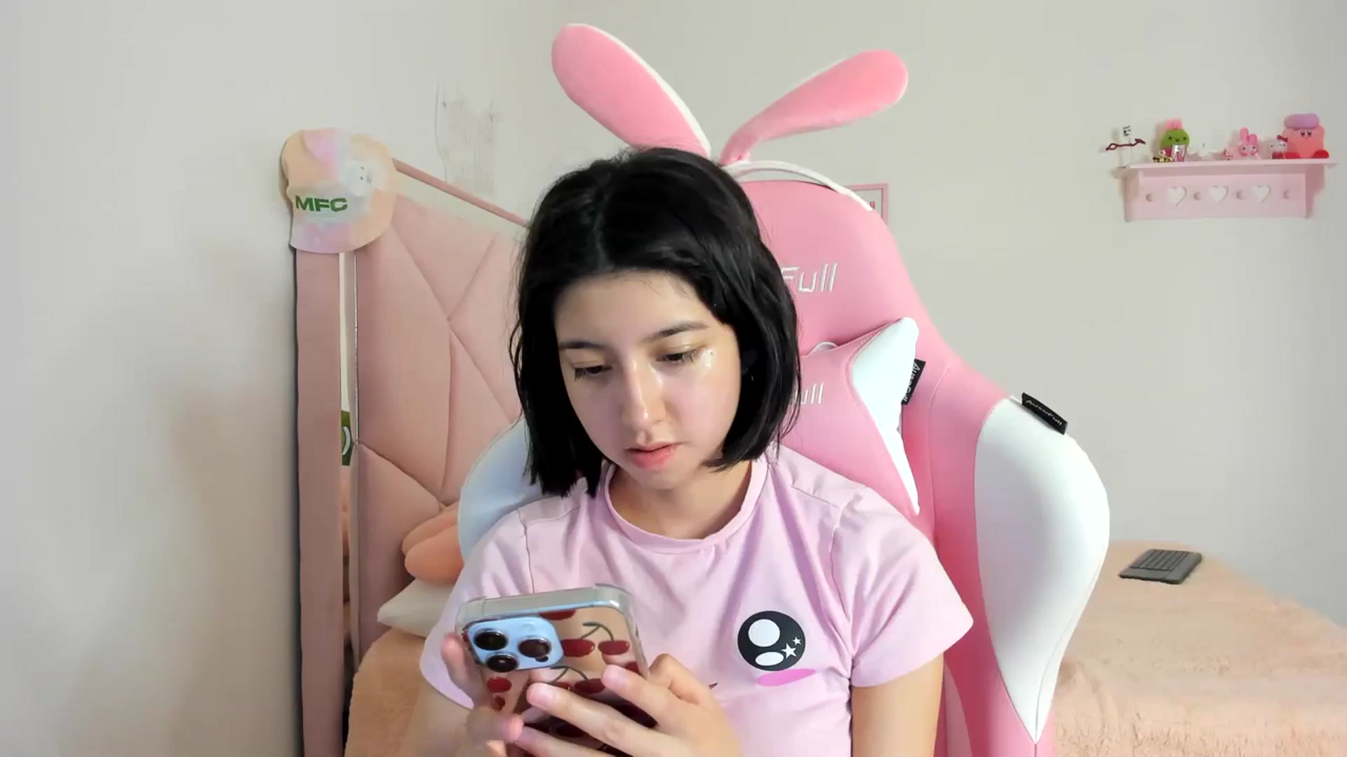 Gallery image thumbnail from Cherrycute666's myfreecams stream on, 03/24/2024, 03:57 image 13 of 20