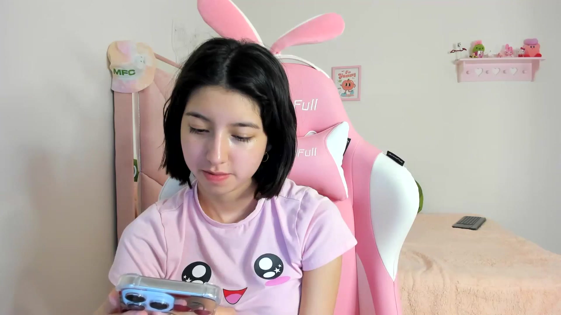 Gallery image thumbnail from Cherrycute666's myfreecams stream on, 03/24/2024, 03:57 image 17 of 20