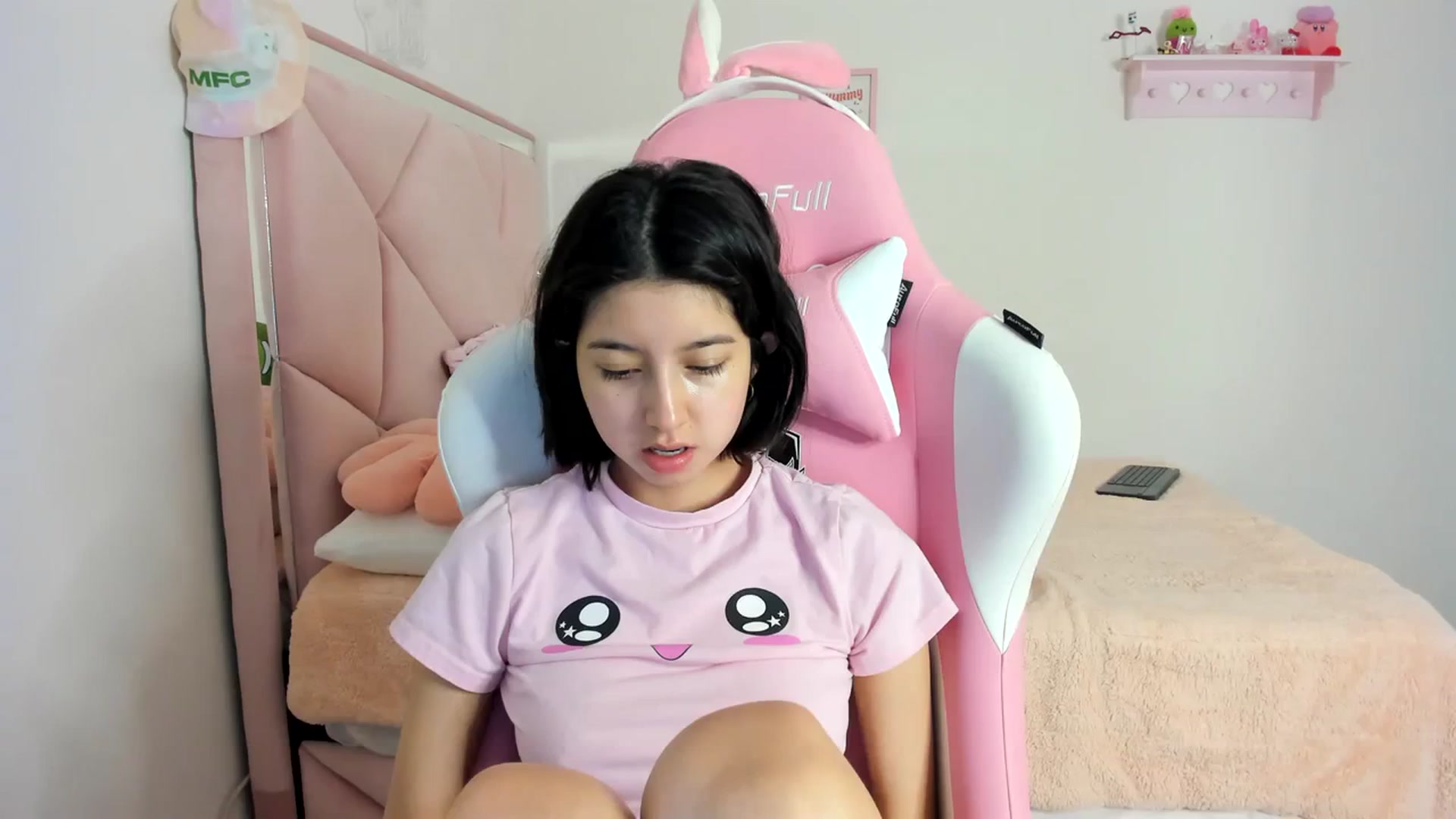 Gallery image thumbnail from Cherrycute666's myfreecams stream on, 03/24/2024, 03:57 image 1 of 20