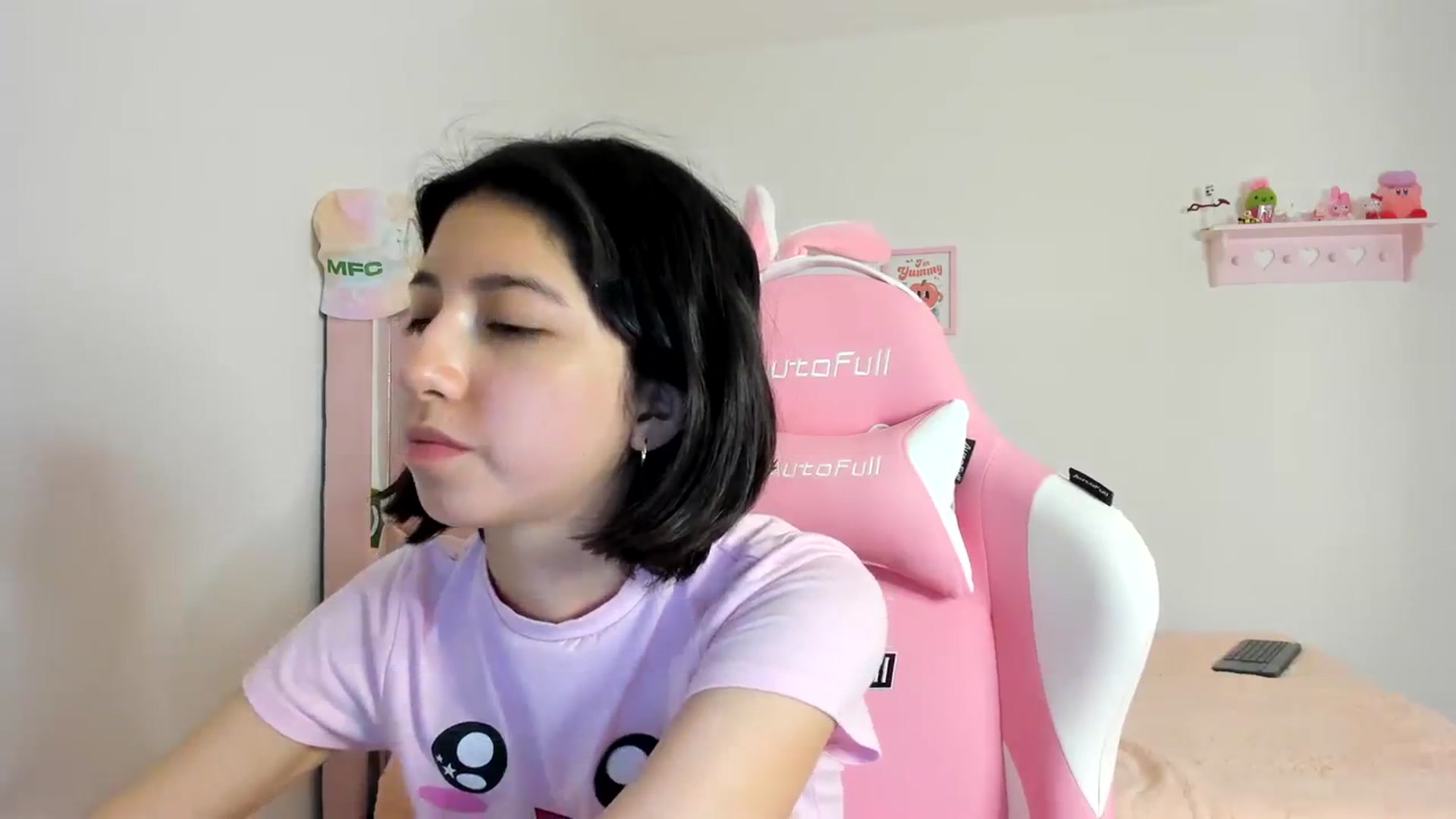 Gallery image thumbnail from Cherrycute666's myfreecams stream on, 03/24/2024, 03:57 image 11 of 20