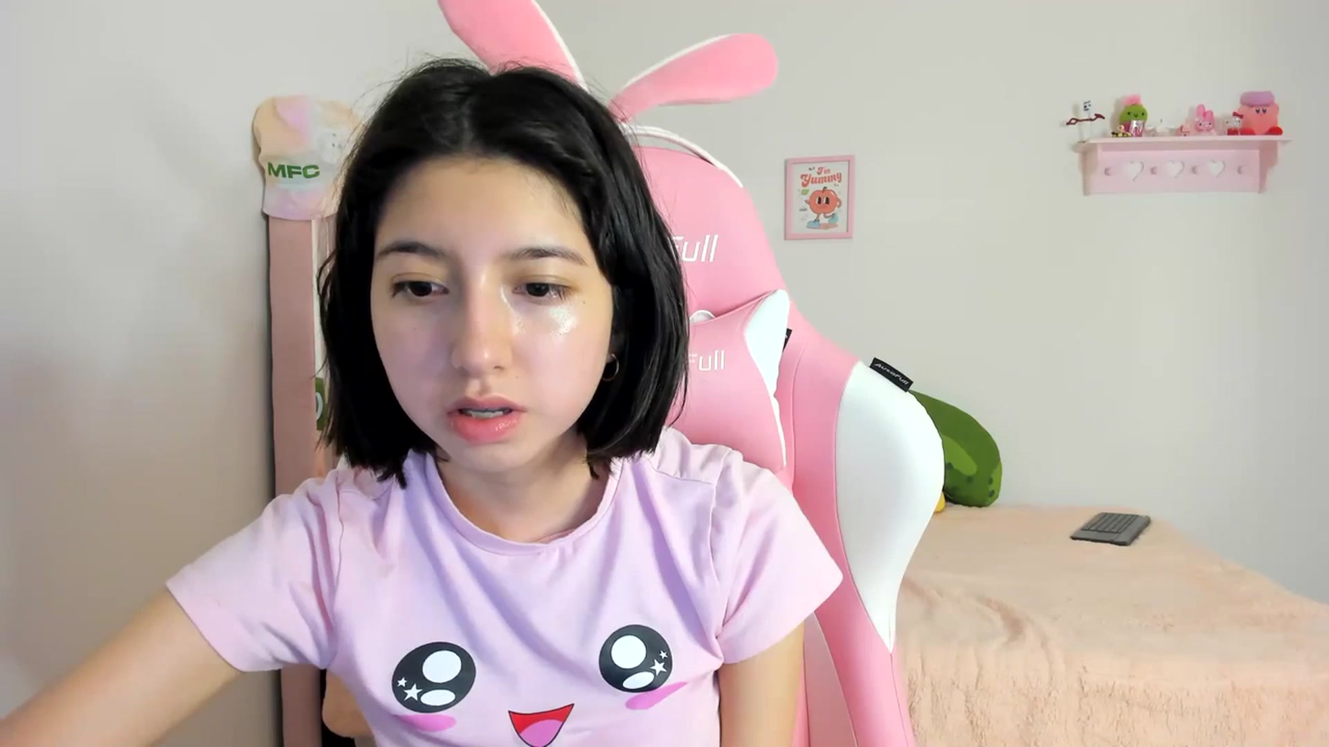Gallery image thumbnail from Cherrycute666's myfreecams stream on, 03/24/2024, 03:57 image 15 of 20