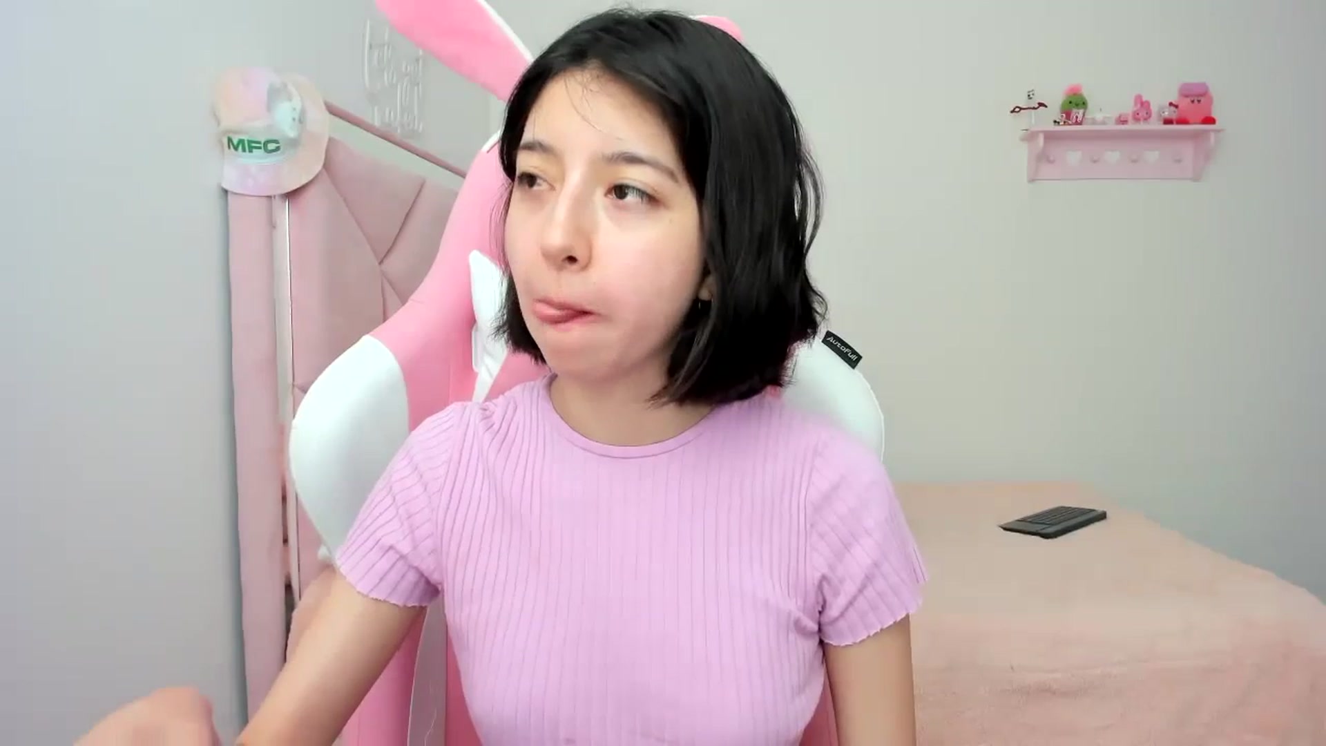 Gallery image thumbnail from Cherrycute666's myfreecams stream on, 03/24/2024, 22:17 image 5 of 20