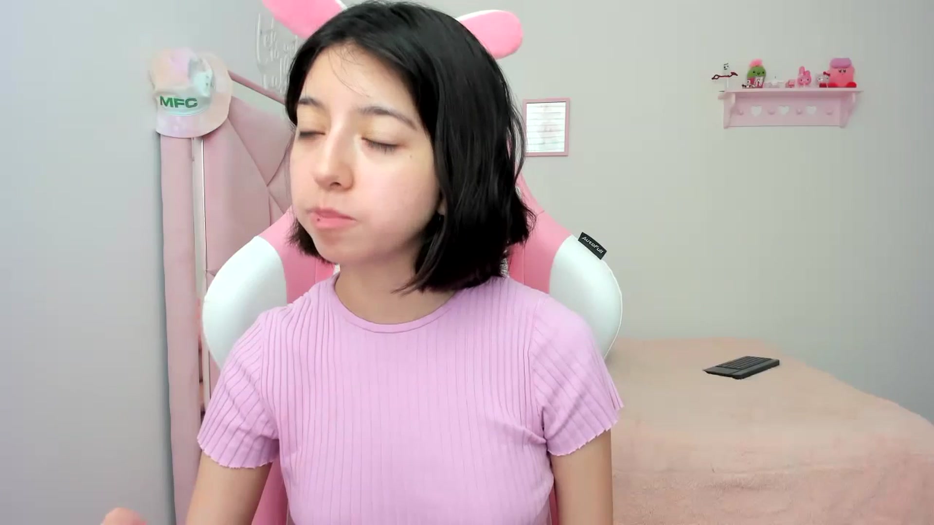 Gallery image thumbnail from Cherrycute666's myfreecams stream on, 03/24/2024, 22:17 image 7 of 20