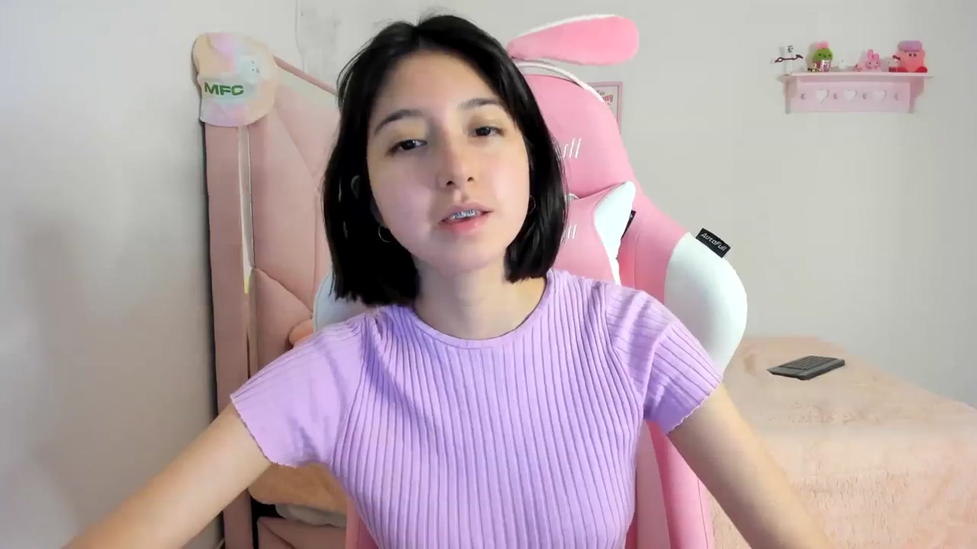 Gallery image thumbnail from Cherrycute666's myfreecams stream on, 03/25/2024, 06:48 image 13 of 20