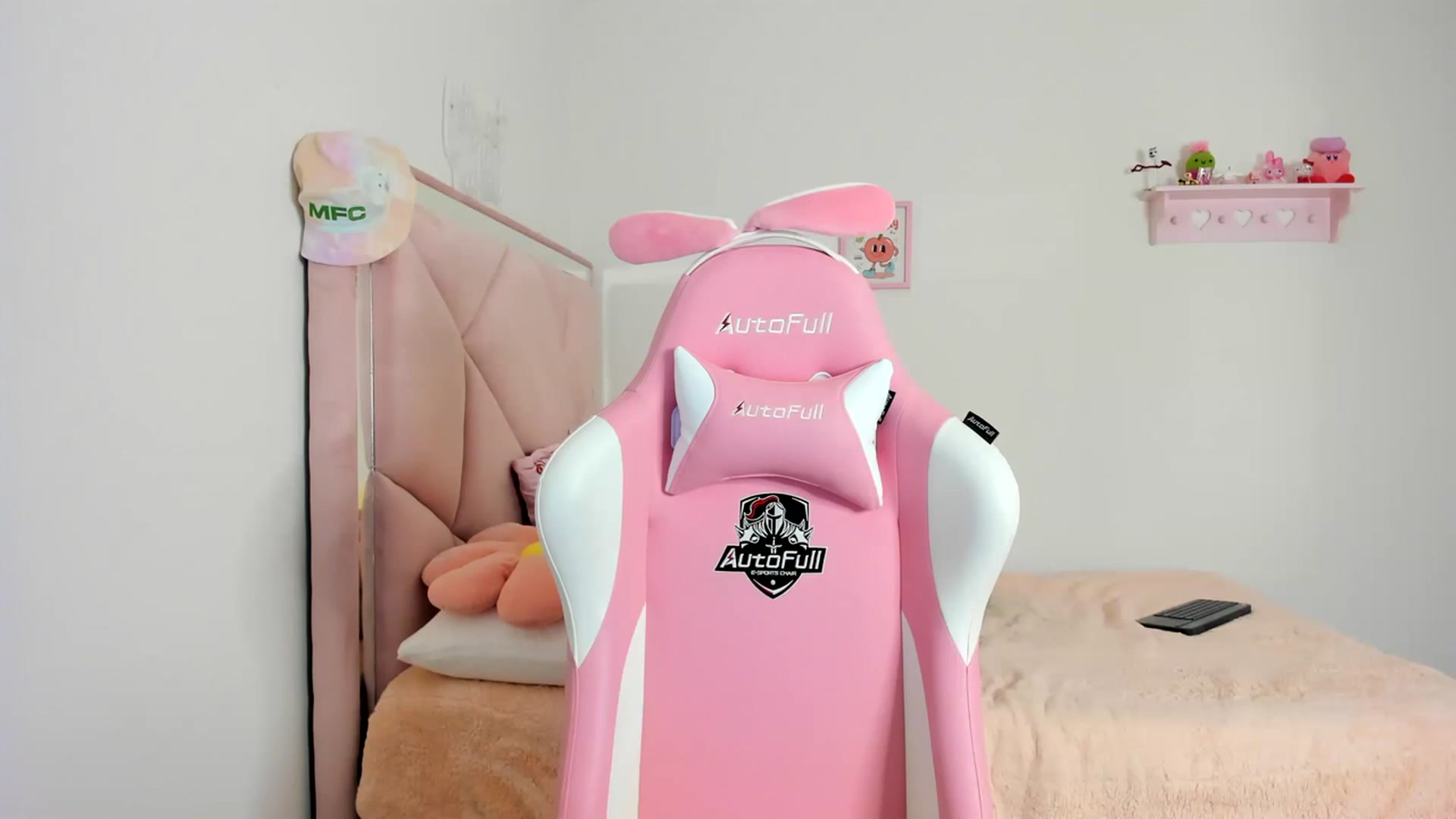 Gallery image thumbnail from Cherrycute666's myfreecams stream on, 03/25/2024, 06:48 image 6 of 20