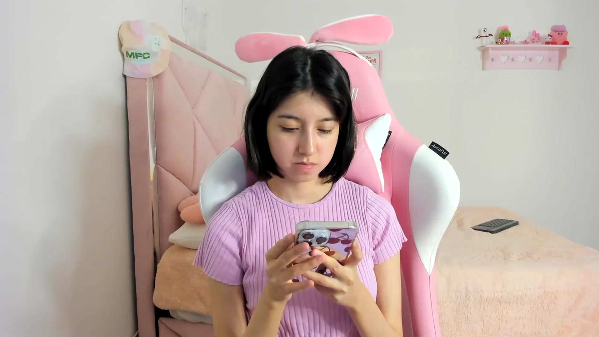 Gallery image thumbnail from Cherrycute666's myfreecams stream on, 03/25/2024, 06:48 image 17 of 20