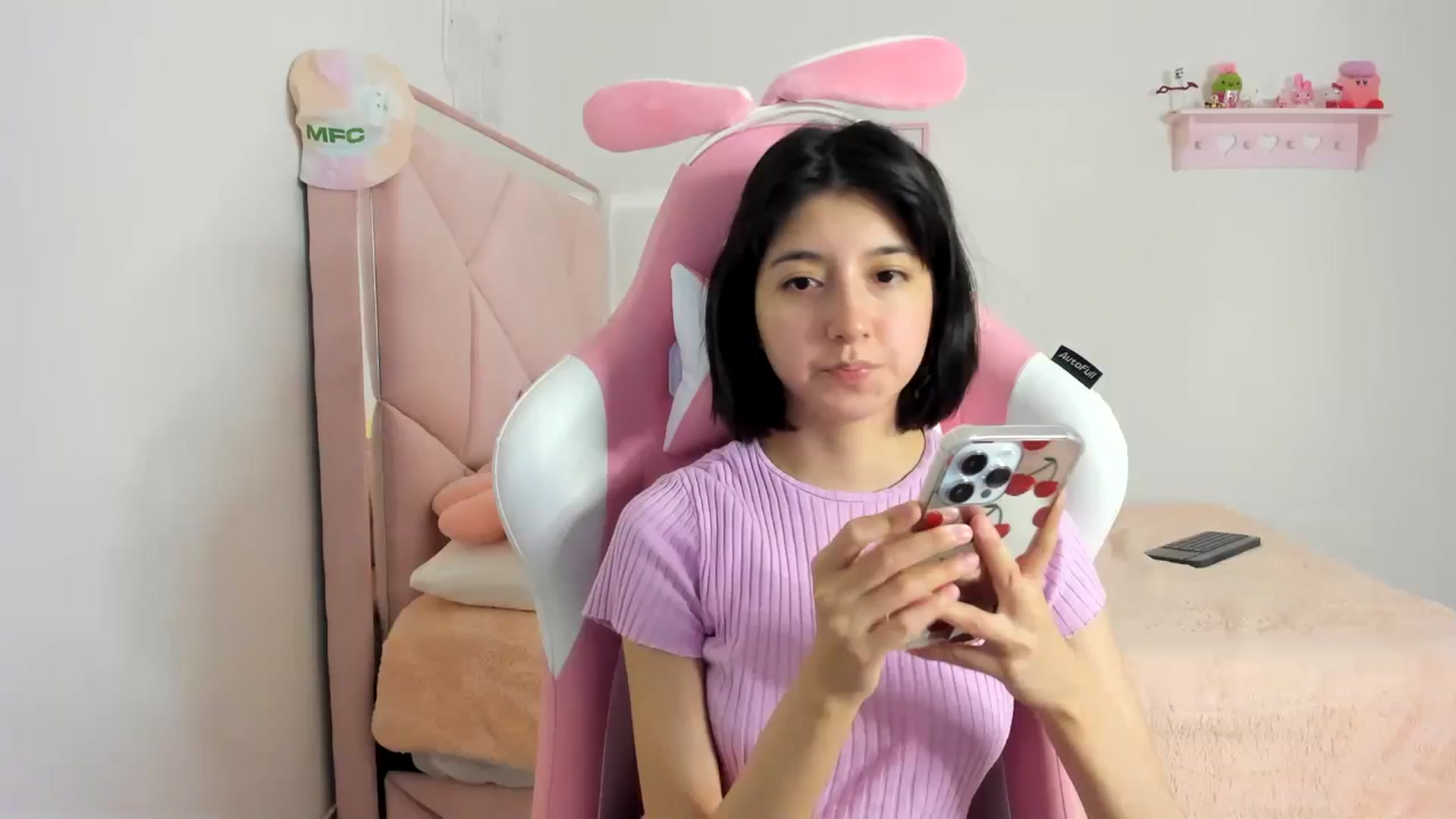 Gallery image thumbnail from Cherrycute666's myfreecams stream on, 03/25/2024, 06:48 image 18 of 20