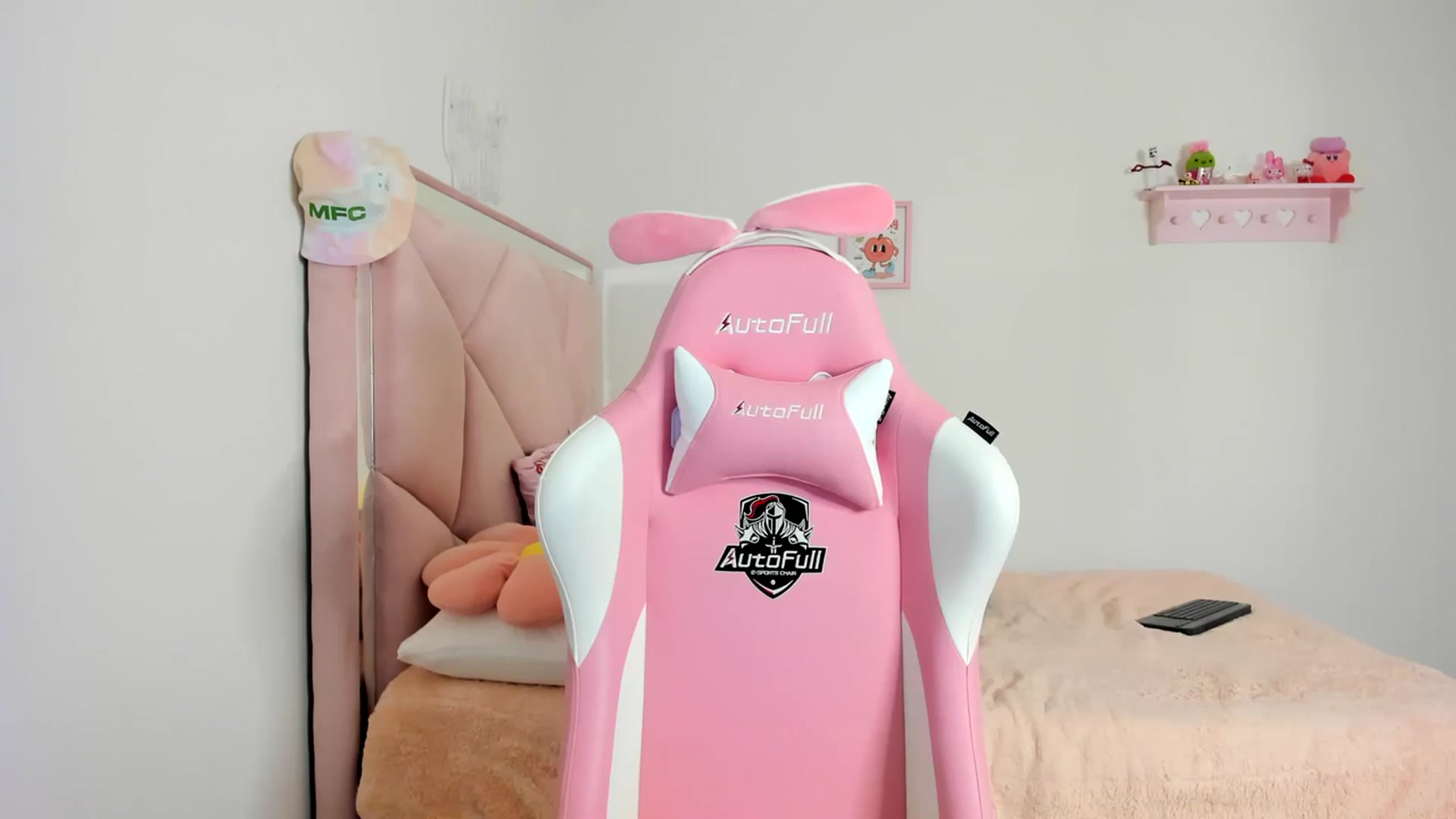 Gallery image thumbnail from Cherrycute666's myfreecams stream on, 03/25/2024, 06:48 image 9 of 20