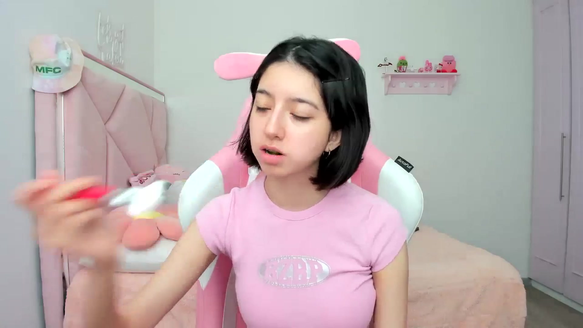 Gallery image thumbnail from Cherrycute666's myfreecams stream on, 03/25/2024, 20:07 image 2 of 20