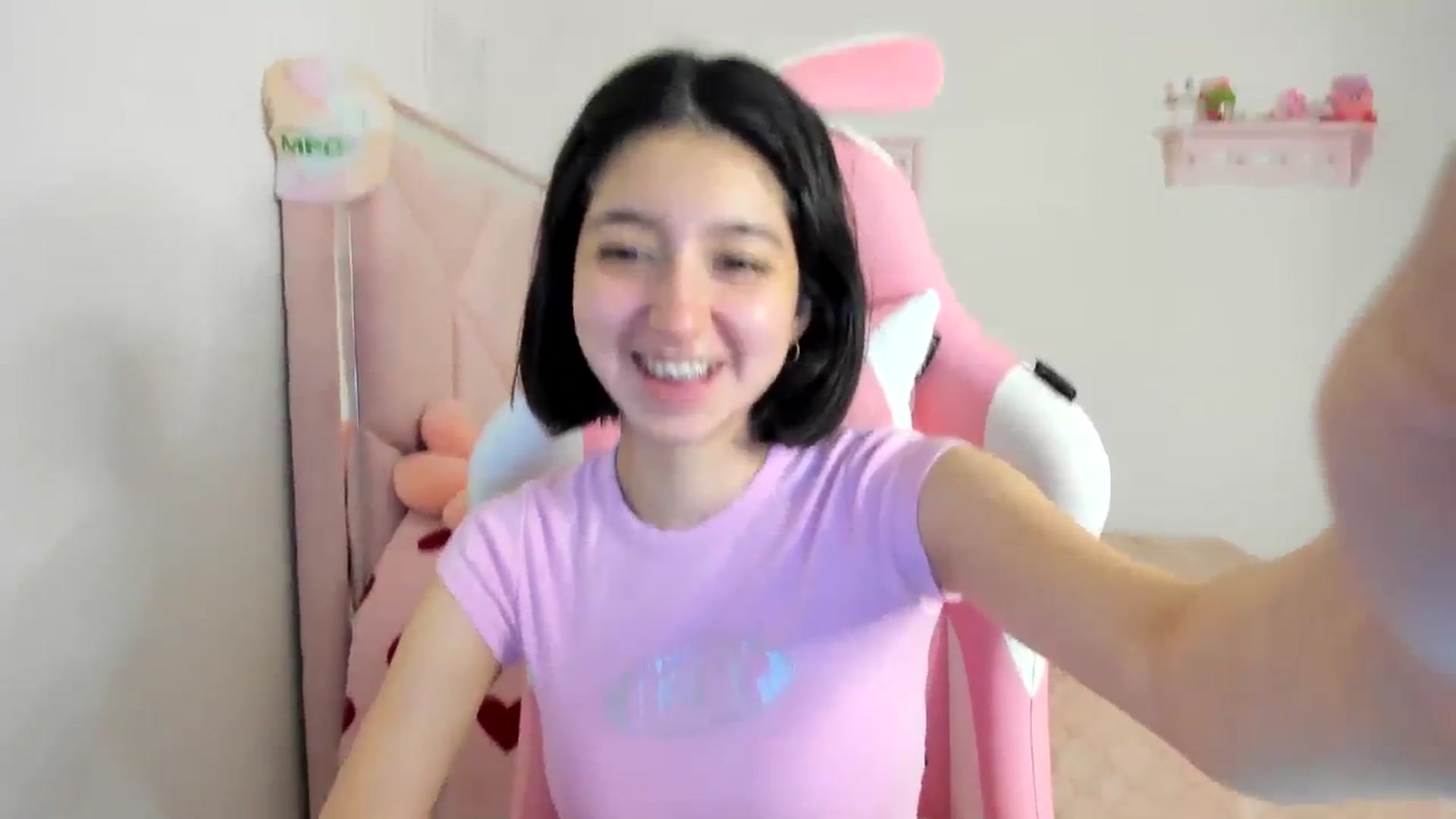 Gallery image thumbnail from Cherrycute666's myfreecams stream on, 03/26/2024, 04:59 image 6 of 20