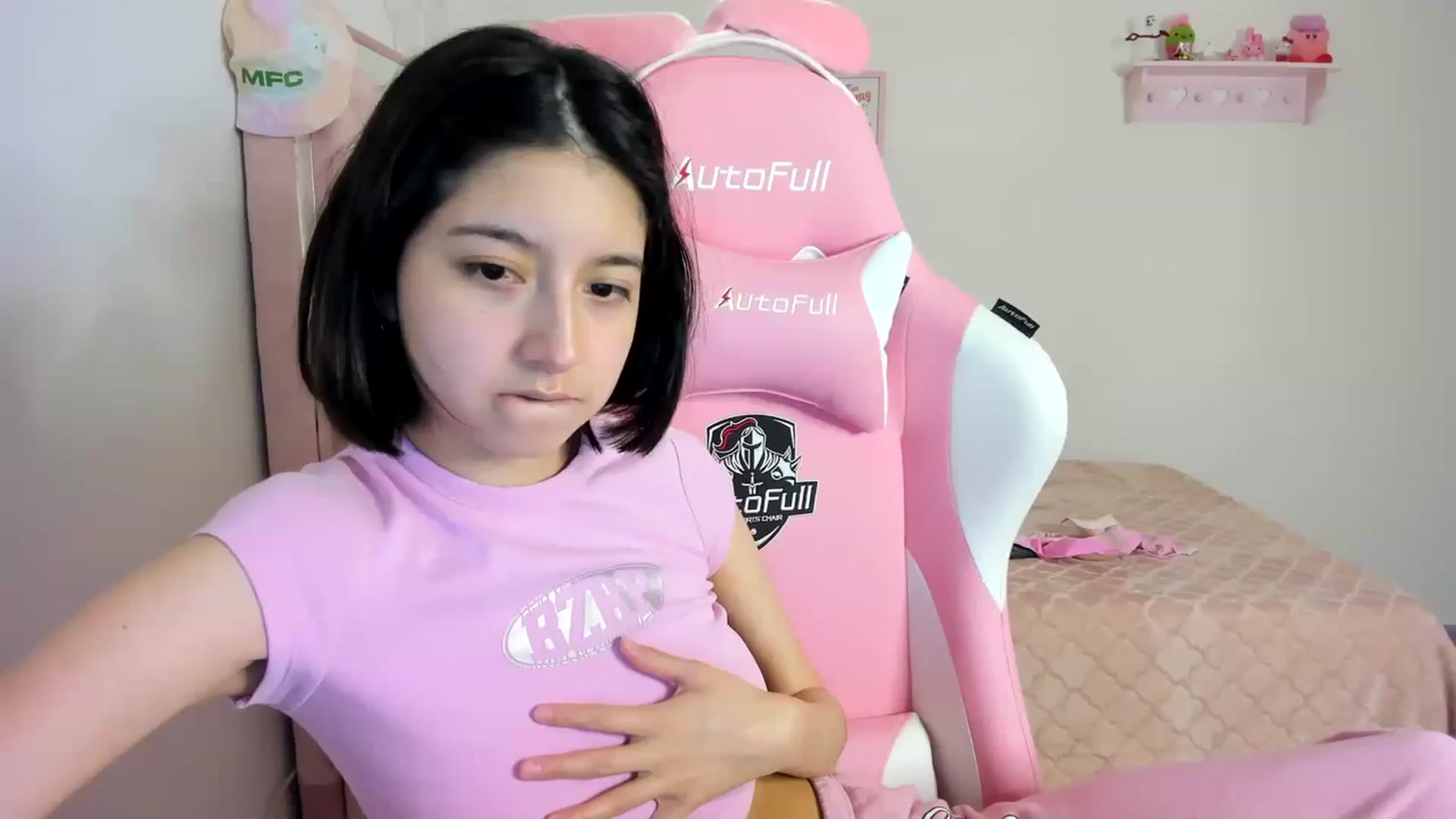 Gallery image thumbnail from Cherrycute666's myfreecams stream on, 03/26/2024, 04:59 image 11 of 20