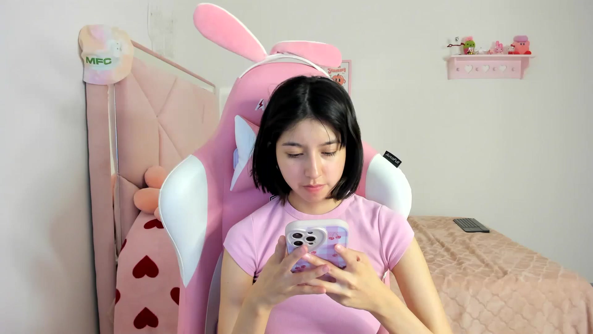 Gallery image thumbnail from Cherrycute666's myfreecams stream on, 03/26/2024, 08:24 image 1 of 20