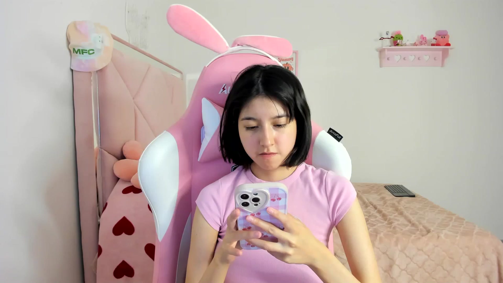 Gallery image thumbnail from Cherrycute666's myfreecams stream on, 03/26/2024, 08:24 image 2 of 20