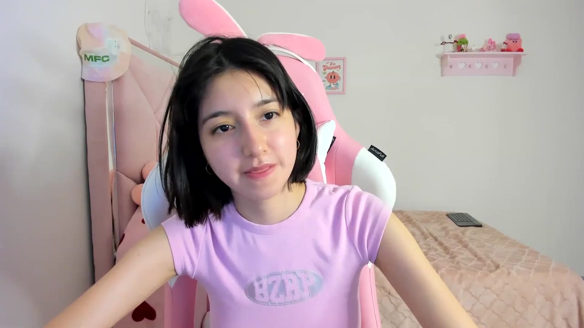 Gallery image thumbnail from Cherrycute666's myfreecams stream on, 03/26/2024, 08:24 image 6 of 20