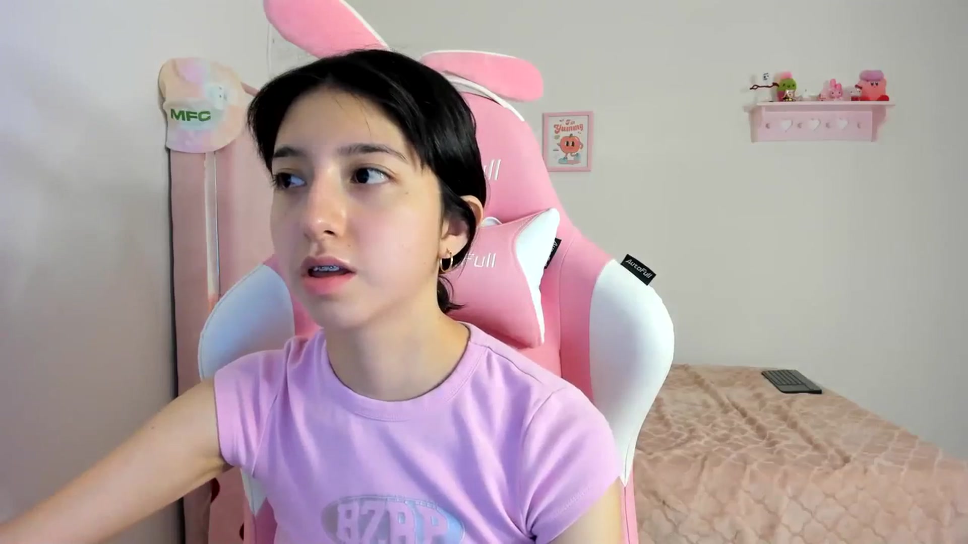 Gallery image thumbnail from Cherrycute666's myfreecams stream on, 03/26/2024, 08:24 image 10 of 20