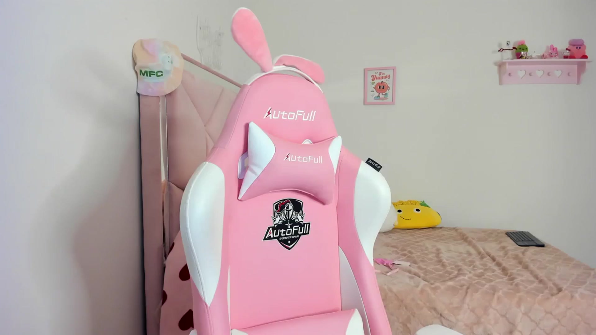 Gallery image thumbnail from Cherrycute666's myfreecams stream on, 03/26/2024, 08:24 image 15 of 20