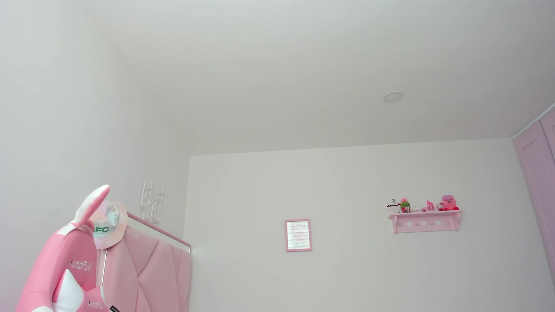 Gallery image thumbnail from Cherrycute666's myfreecams stream on, 03/26/2024, 20:24 image 19 of 20