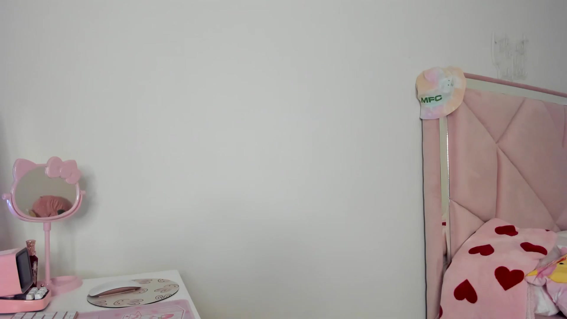 Gallery image thumbnail from Cherrycute666's myfreecams stream on, 03/27/2024, 04:14 image 14 of 20