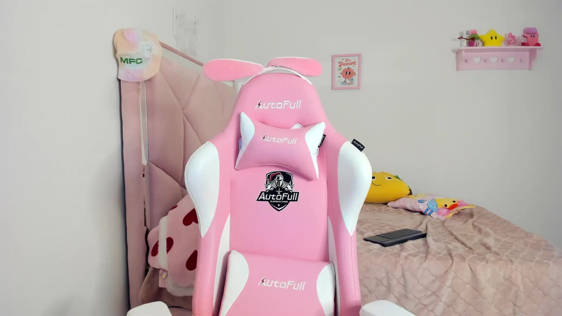 Gallery image thumbnail from Cherrycute666's myfreecams stream on, 03/28/2024, 06:34 image 11 of 20