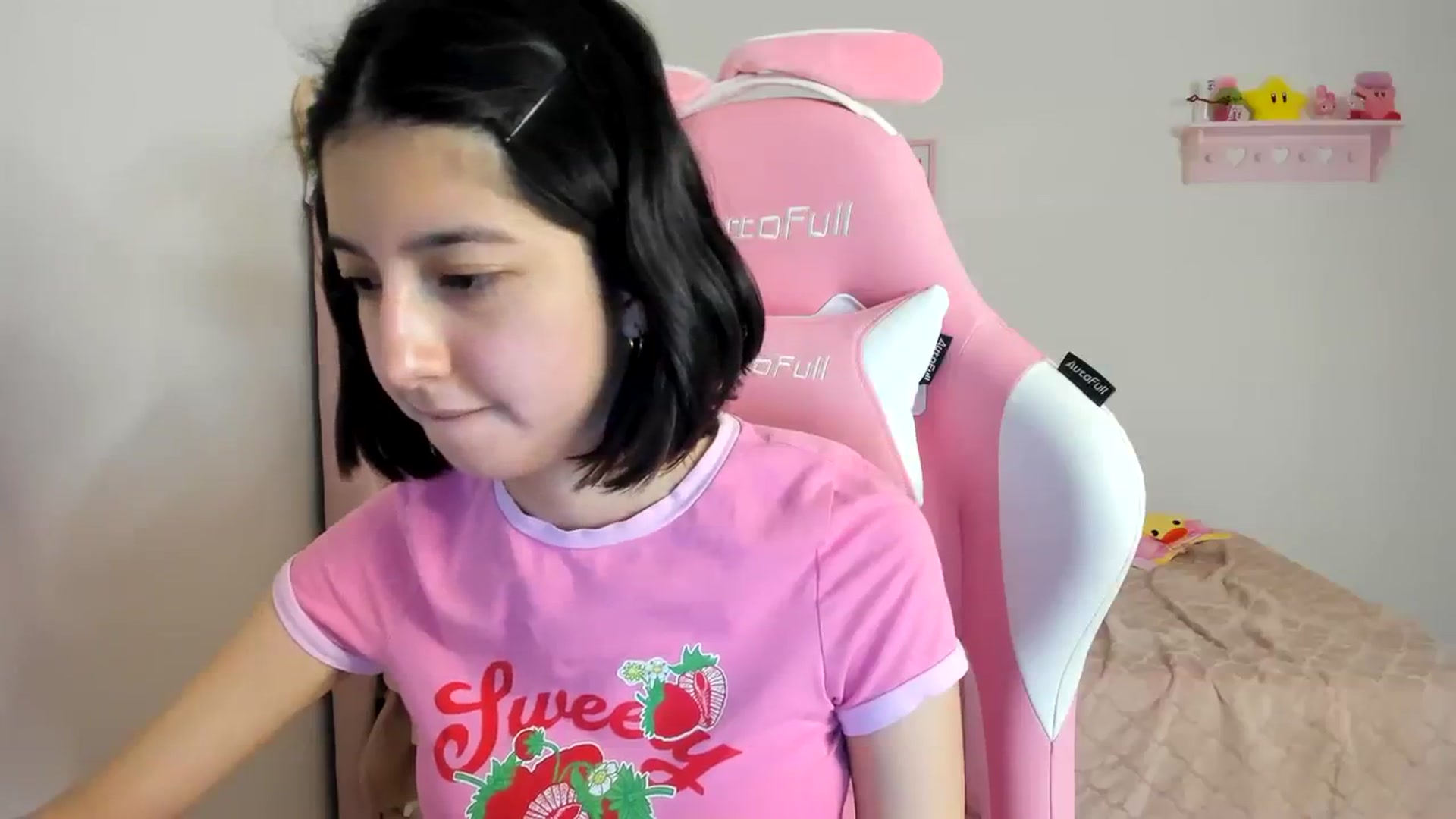 Gallery image thumbnail from Cherrycute666's myfreecams stream on, 03/28/2024, 06:34 image 14 of 20