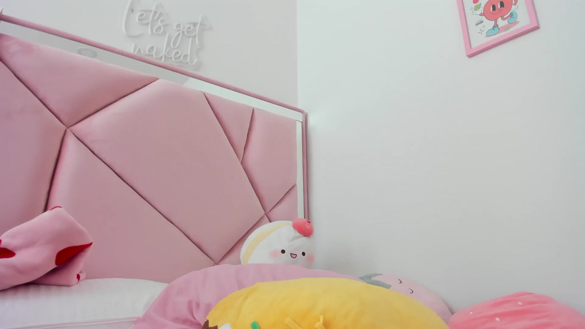Gallery image thumbnail from Cherrycute666's myfreecams stream on, 03/28/2024, 21:39 image 8 of 20