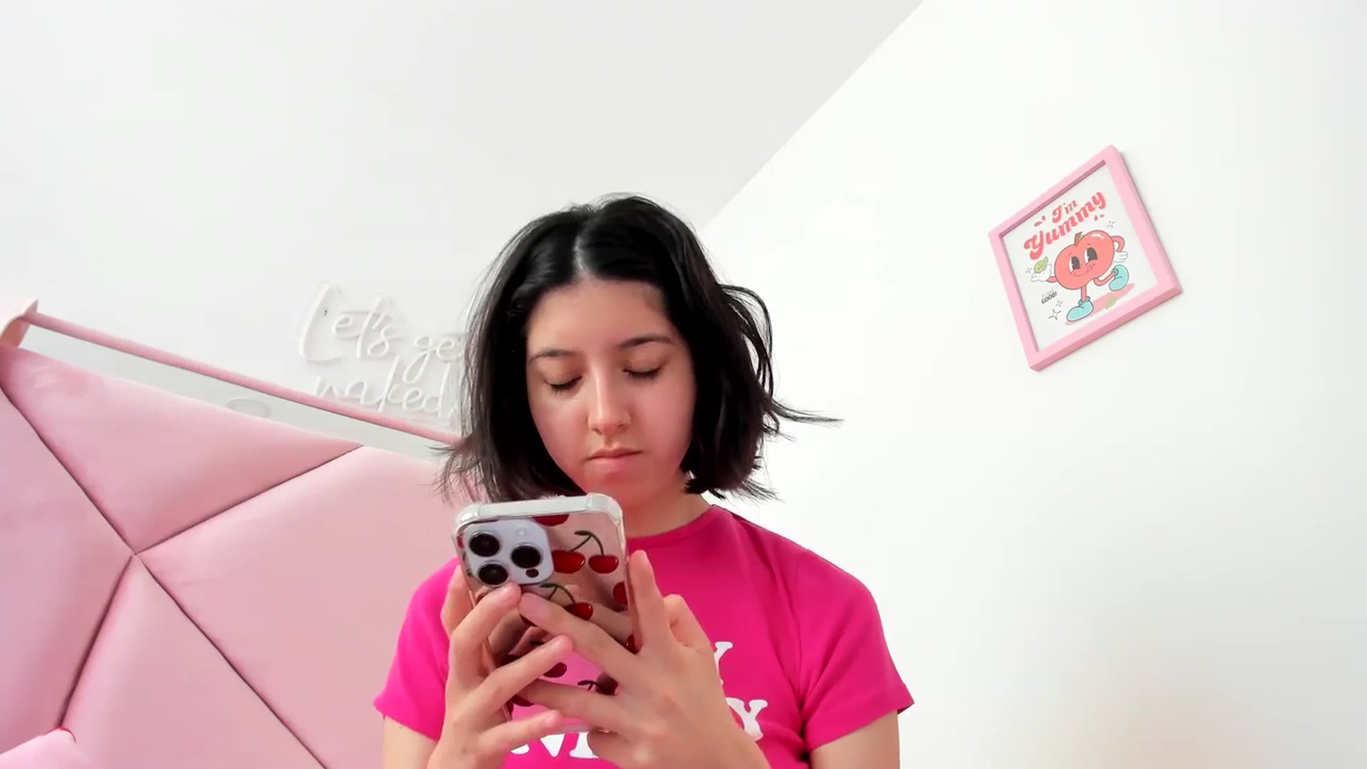 Gallery image thumbnail from Cherrycute666's myfreecams stream on, 03/28/2024, 21:39 image 4 of 20