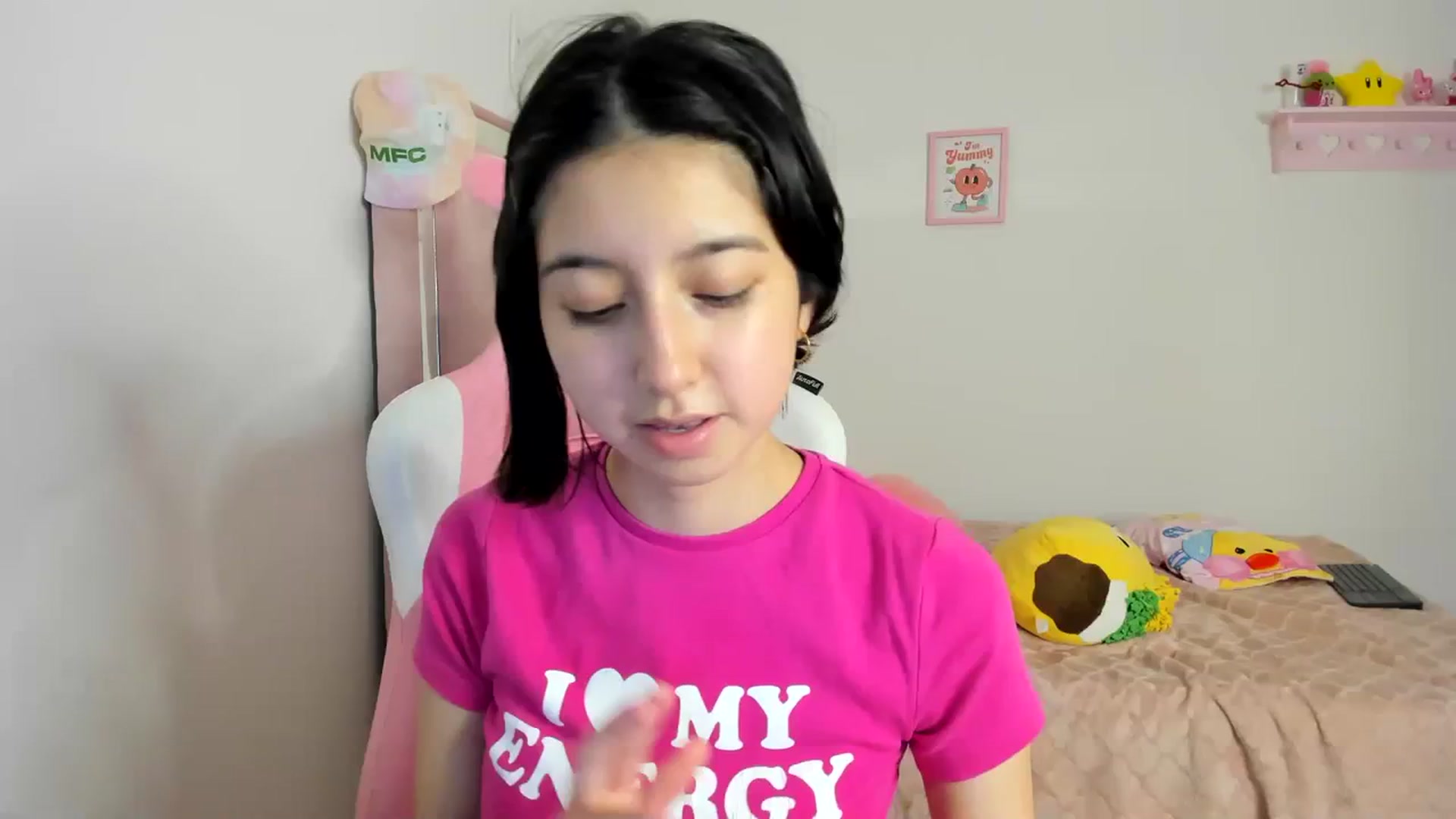 Gallery image thumbnail from Cherrycute666's myfreecams stream on, 03/29/2024, 05:32 image 12 of 20