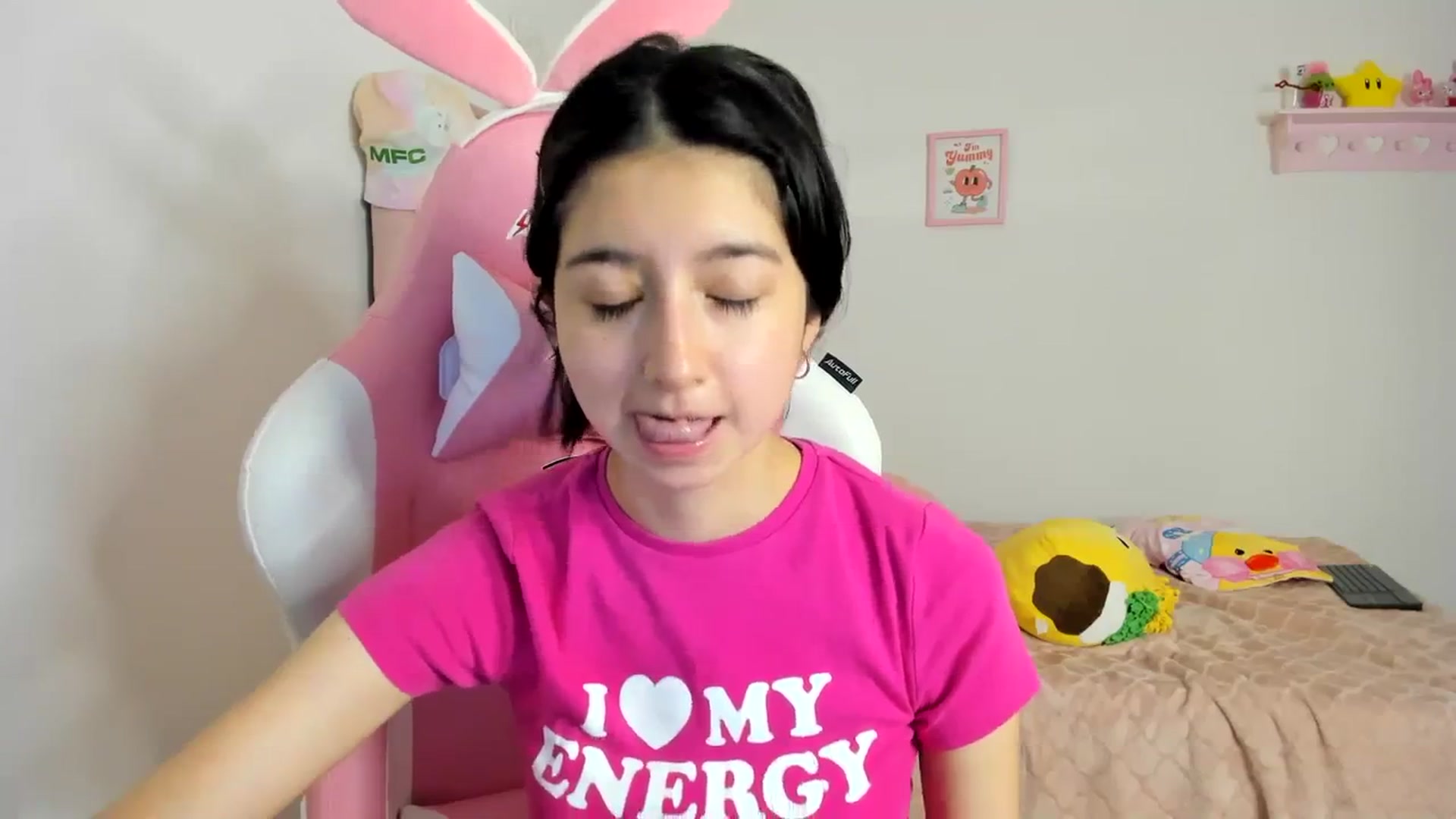 Gallery image thumbnail from Cherrycute666's myfreecams stream on, 03/29/2024, 05:32 image 10 of 20