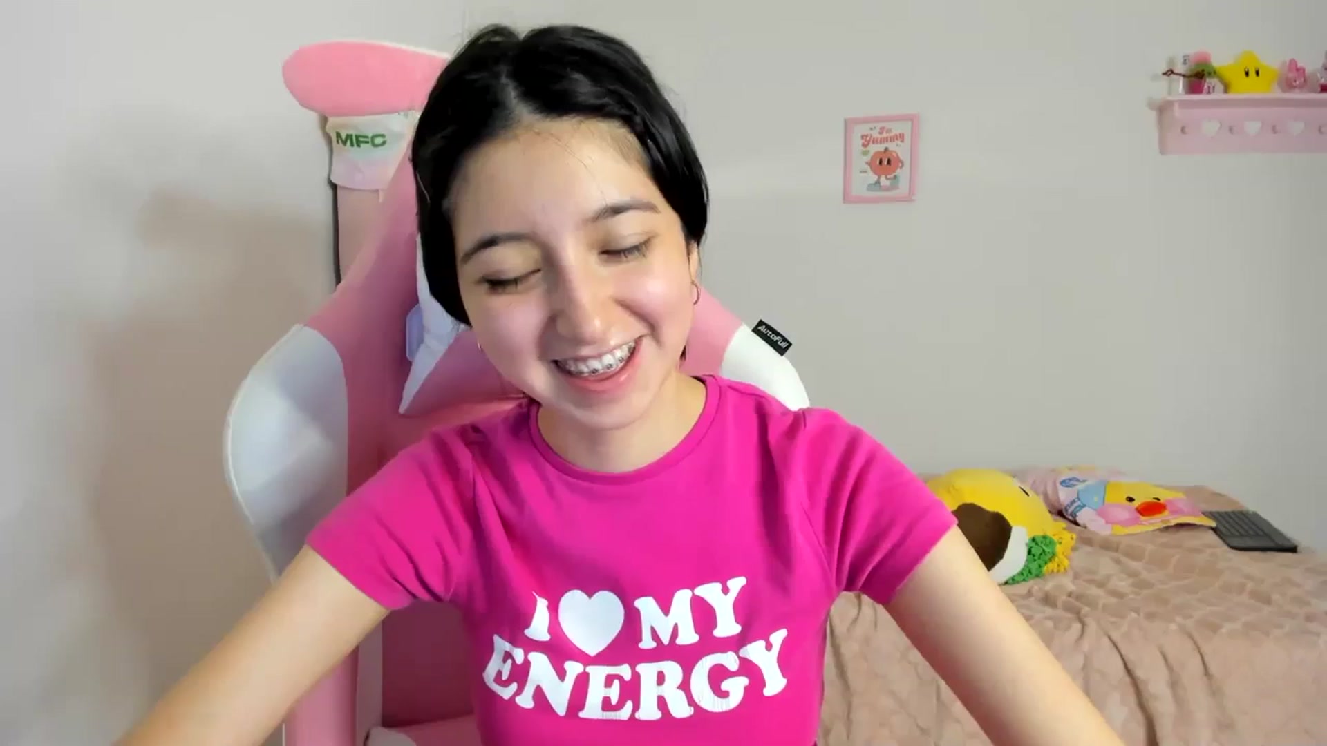 Gallery image thumbnail from Cherrycute666's myfreecams stream on, 03/29/2024, 05:32 image 9 of 20