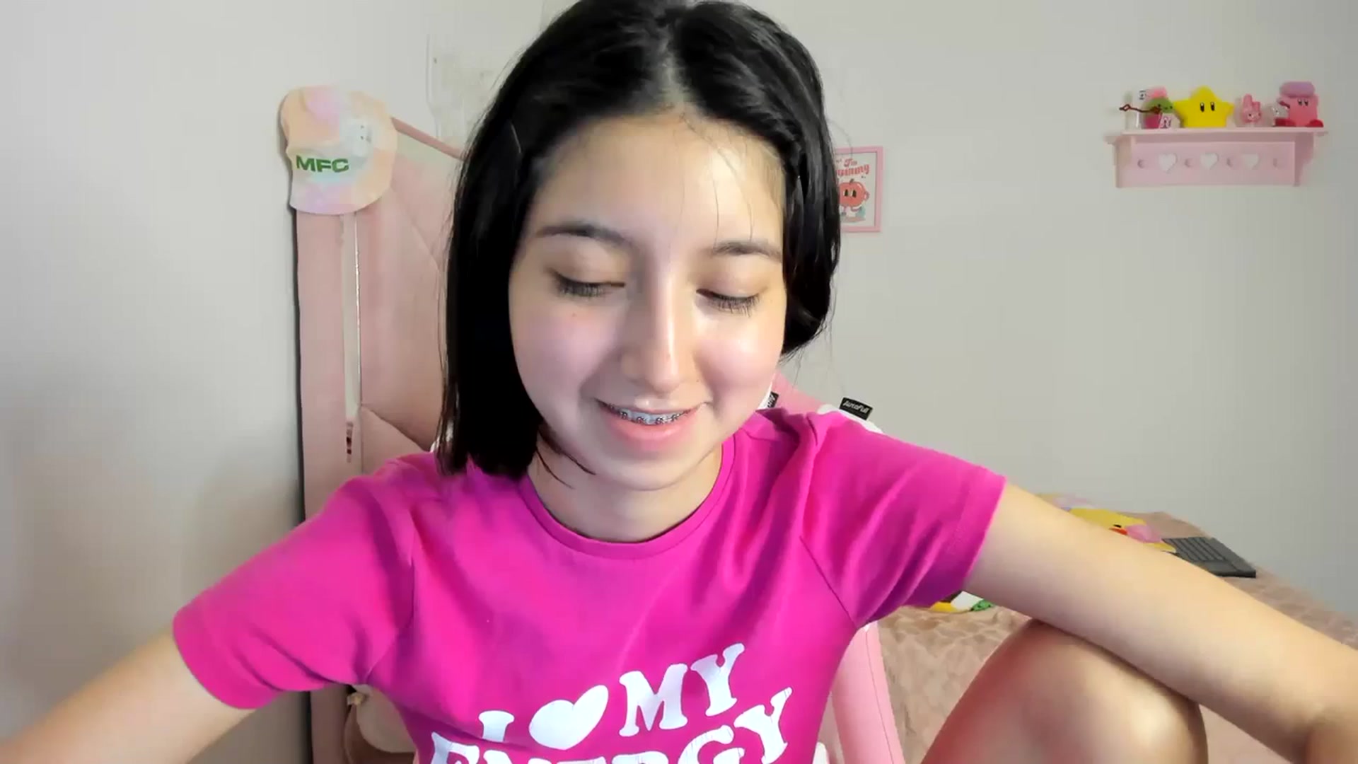 Gallery image thumbnail from Cherrycute666's myfreecams stream on, 03/29/2024, 05:32 image 14 of 20