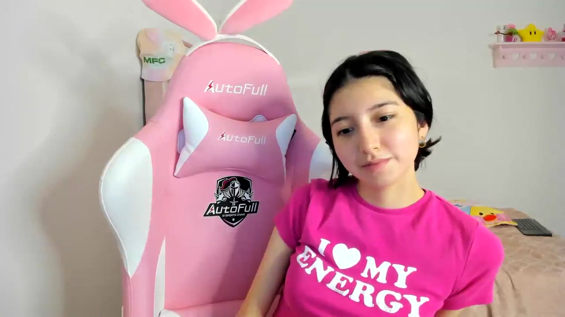 Gallery image thumbnail from Cherrycute666's myfreecams stream on, 03/29/2024, 05:32 image 11 of 20