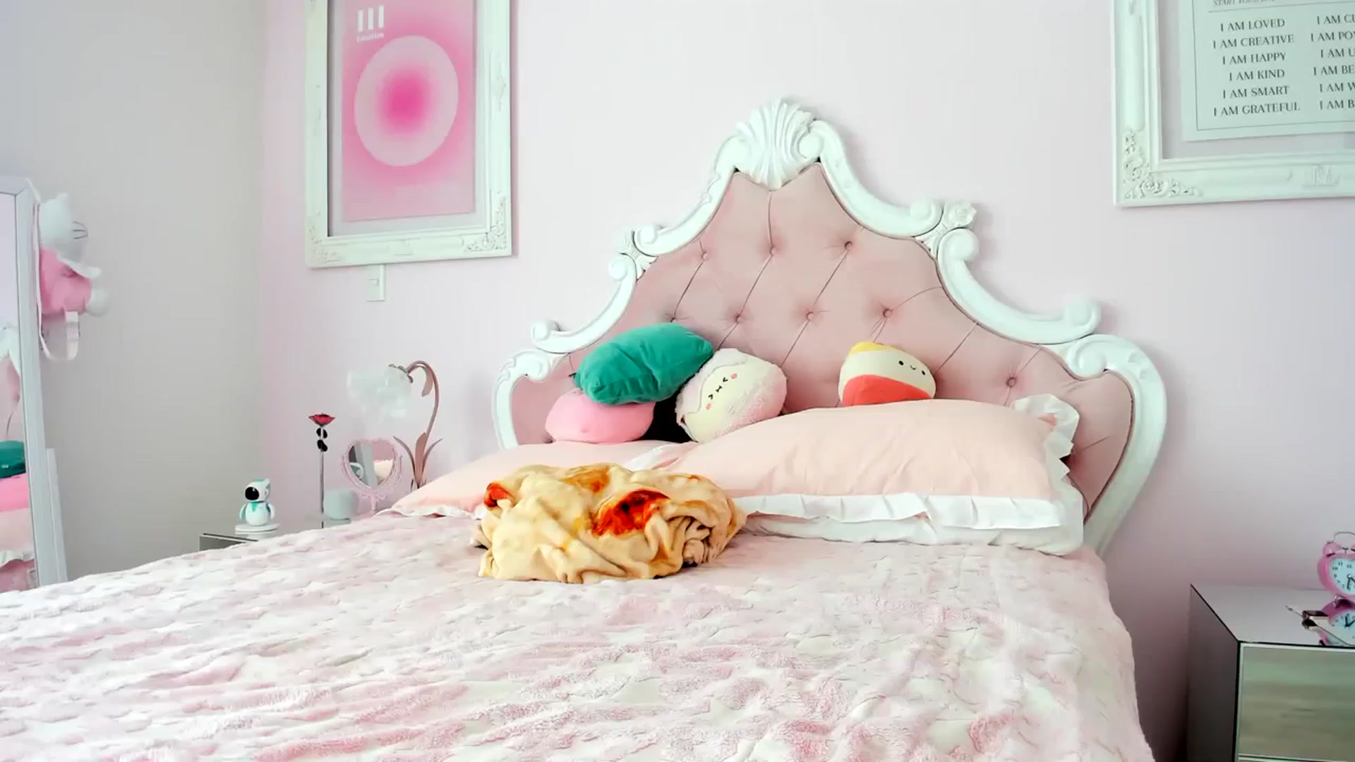 Gallery image thumbnail from Cherrycute666's myfreecams stream on, 03/29/2024, 22:01 image 16 of 20