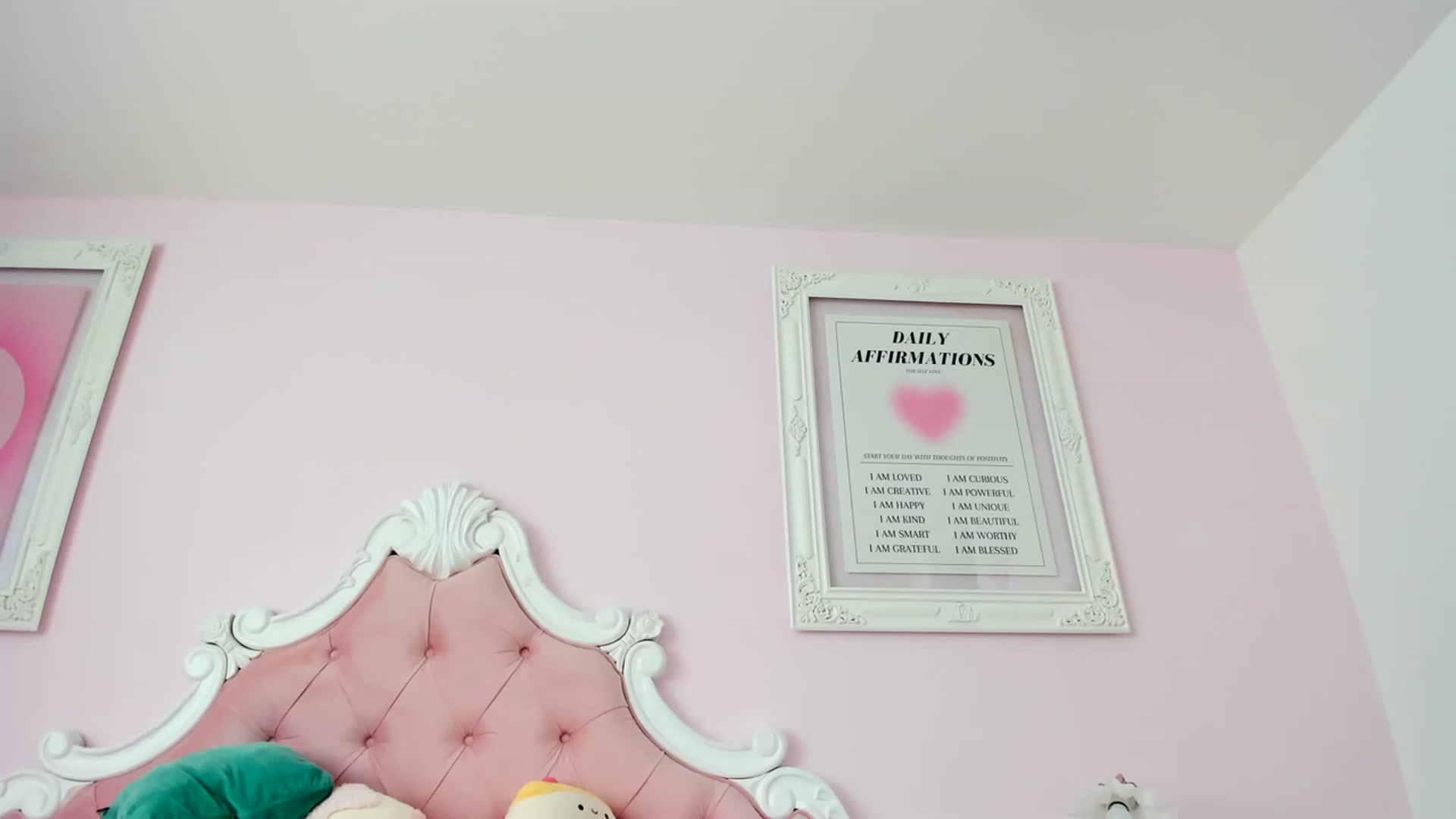 Gallery image thumbnail from Cherrycute666's myfreecams stream on, 03/29/2024, 22:54 image 15 of 20