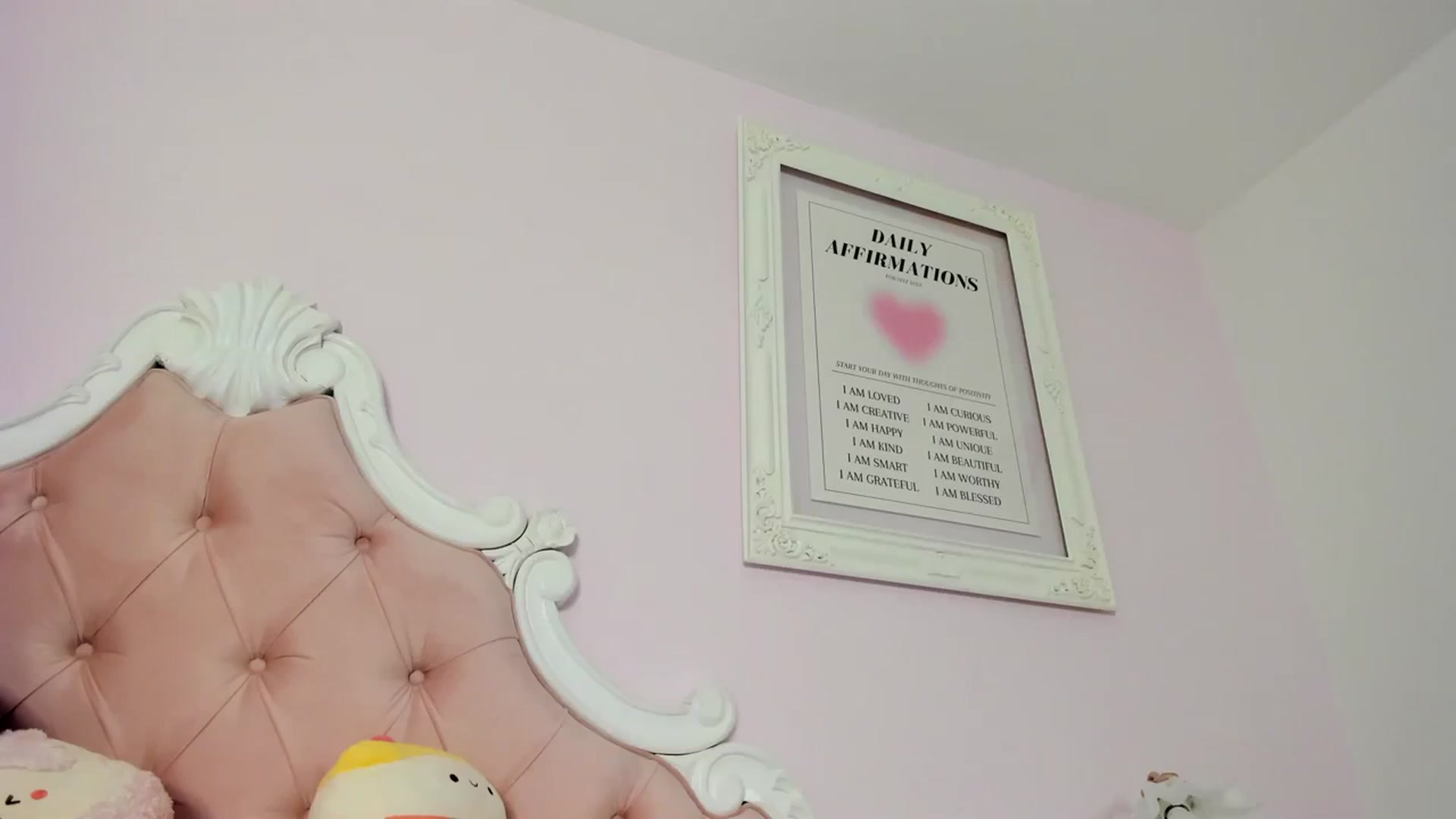 Gallery image thumbnail from Cherrycute666's myfreecams stream on, 03/30/2024, 05:57 image 14 of 20