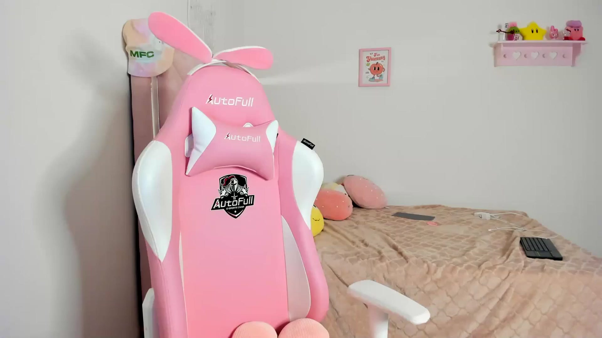 Gallery image thumbnail from Cherrycute666's myfreecams stream on, 03/30/2024, 09:27 image 20 of 20