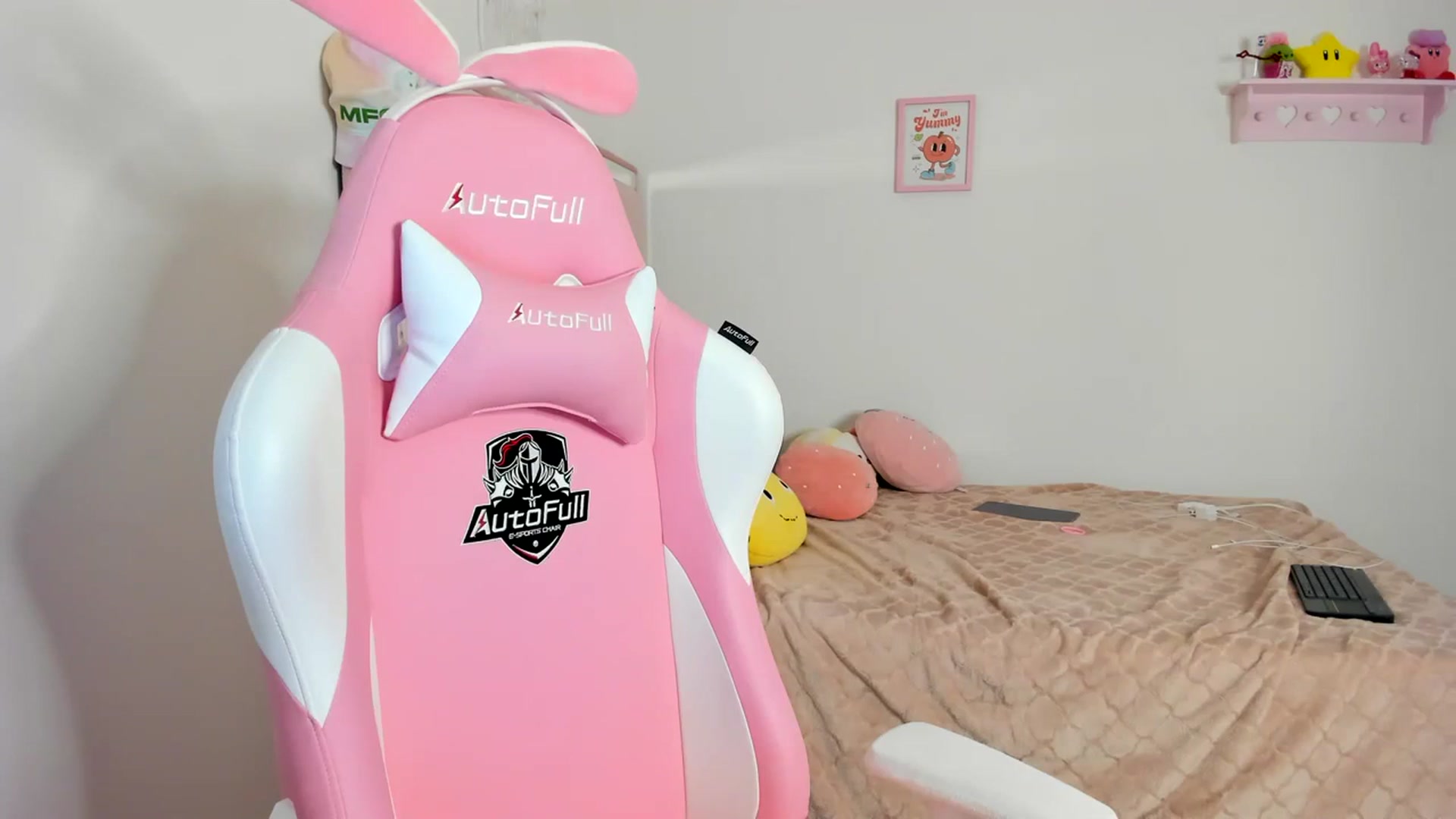 Gallery image thumbnail from Cherrycute666's myfreecams stream on, 03/30/2024, 09:27 image 17 of 20
