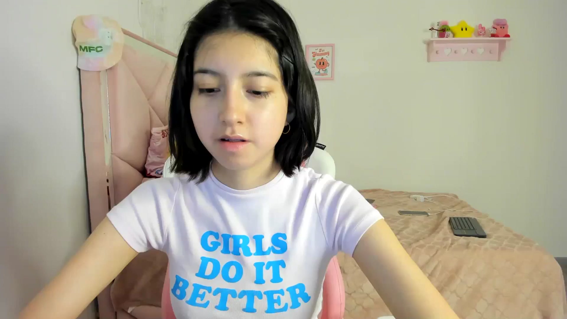 Gallery image thumbnail from Cherrycute666's myfreecams stream on, 03/30/2024, 09:27 image 2 of 20