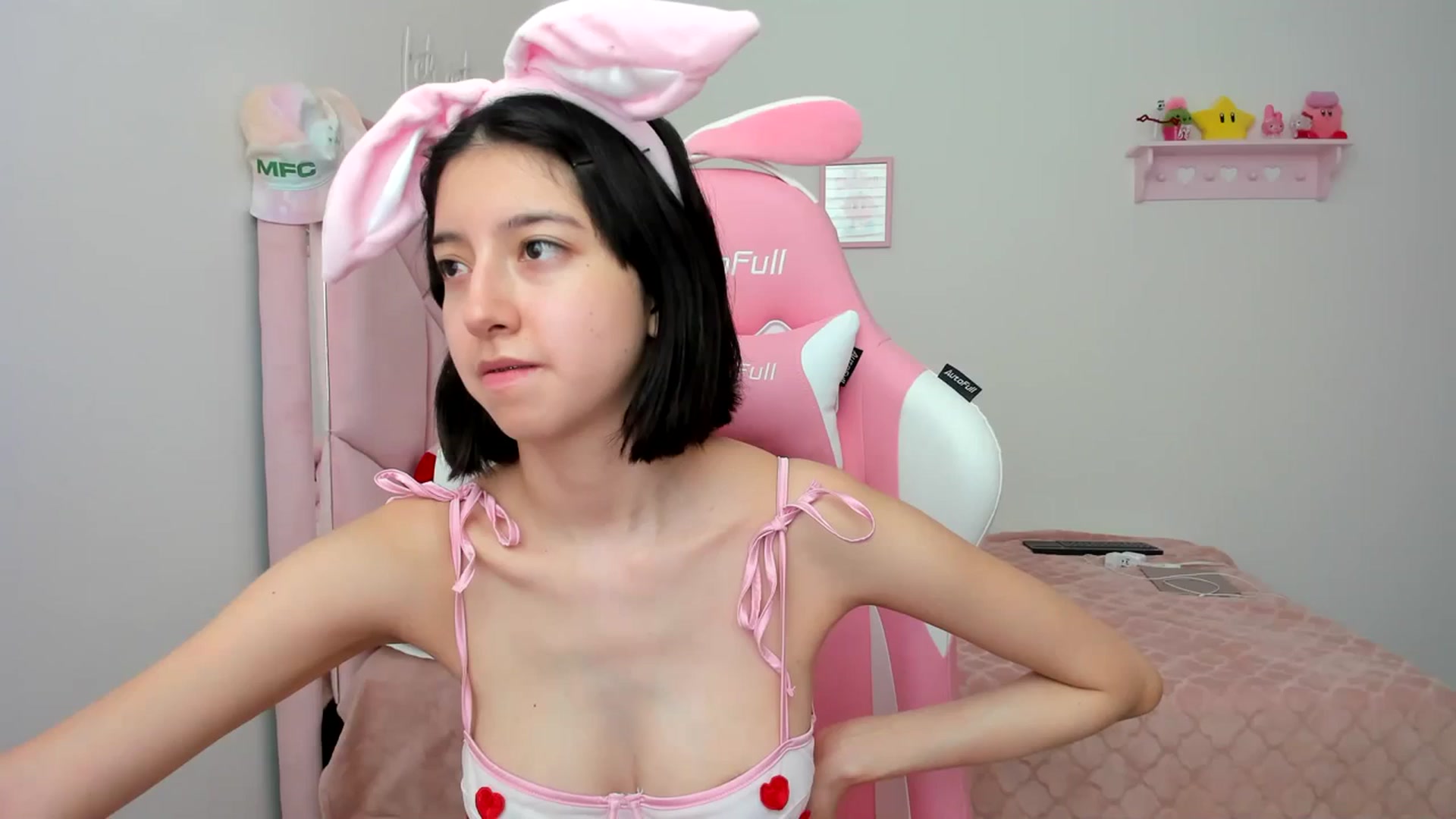 Gallery image thumbnail from Cherrycute666's myfreecams stream on, 03/30/2024, 22:47 image 1 of 20