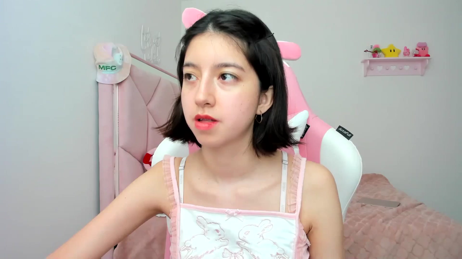 Gallery image thumbnail from Cherrycute666's myfreecams stream on, 03/31/2024, 21:00 image 12 of 20